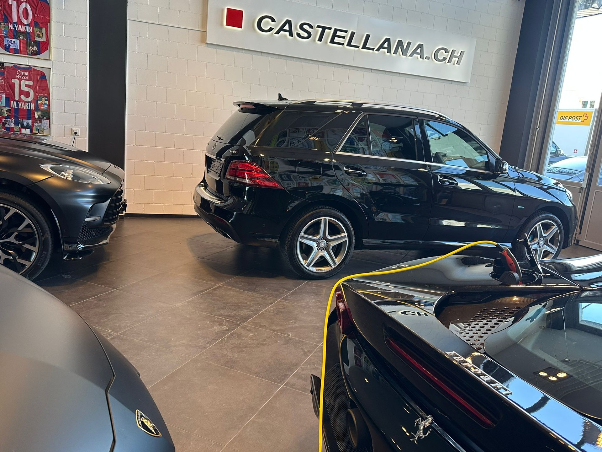 MERCEDES-BENZ GLE 500 e 4Matic 7G-Tronic-showroom-element-2