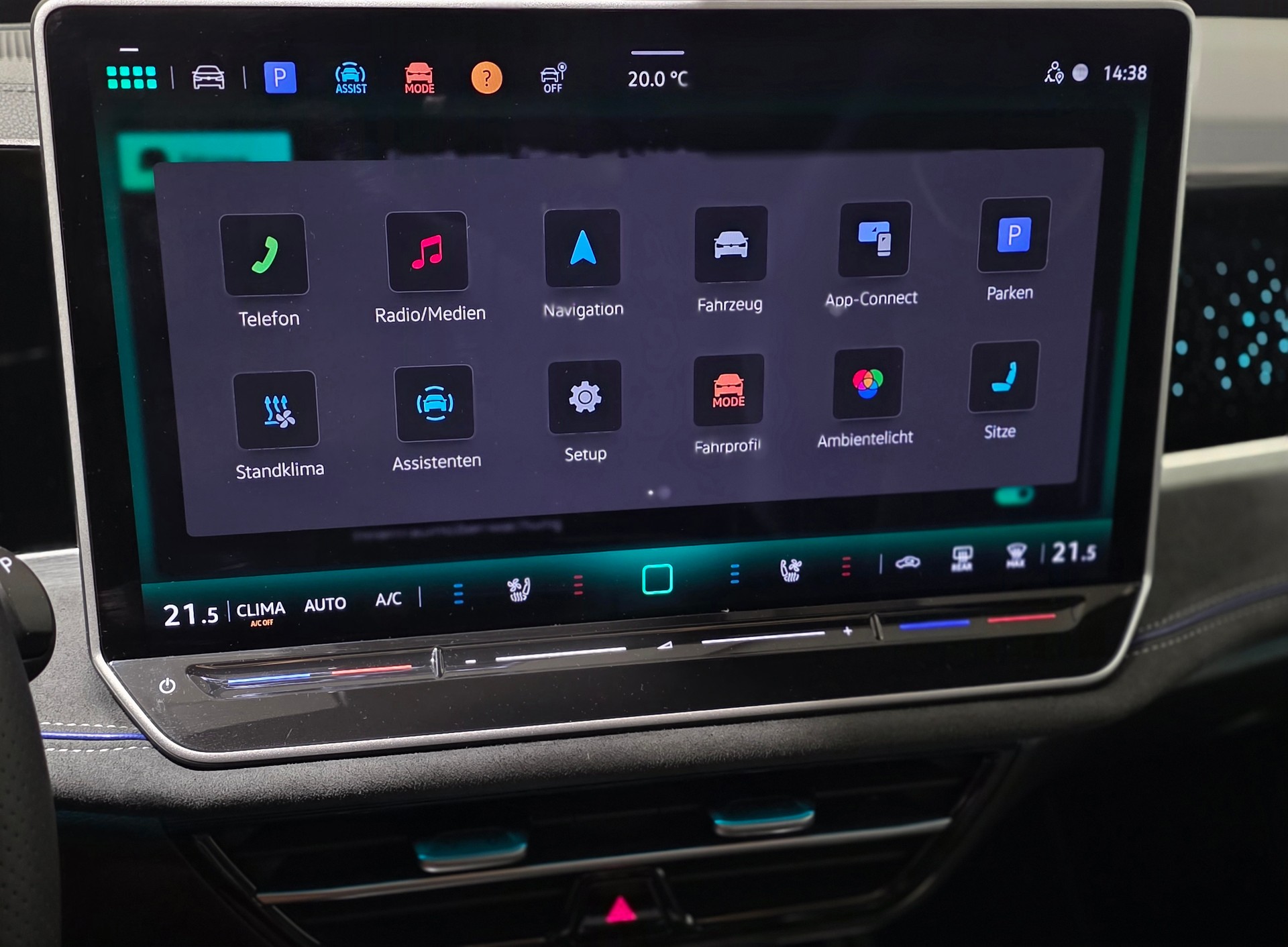 VW Passat Variant 2.0 TSI R-Line Signature Black Style 4 Motion DSG-image-10