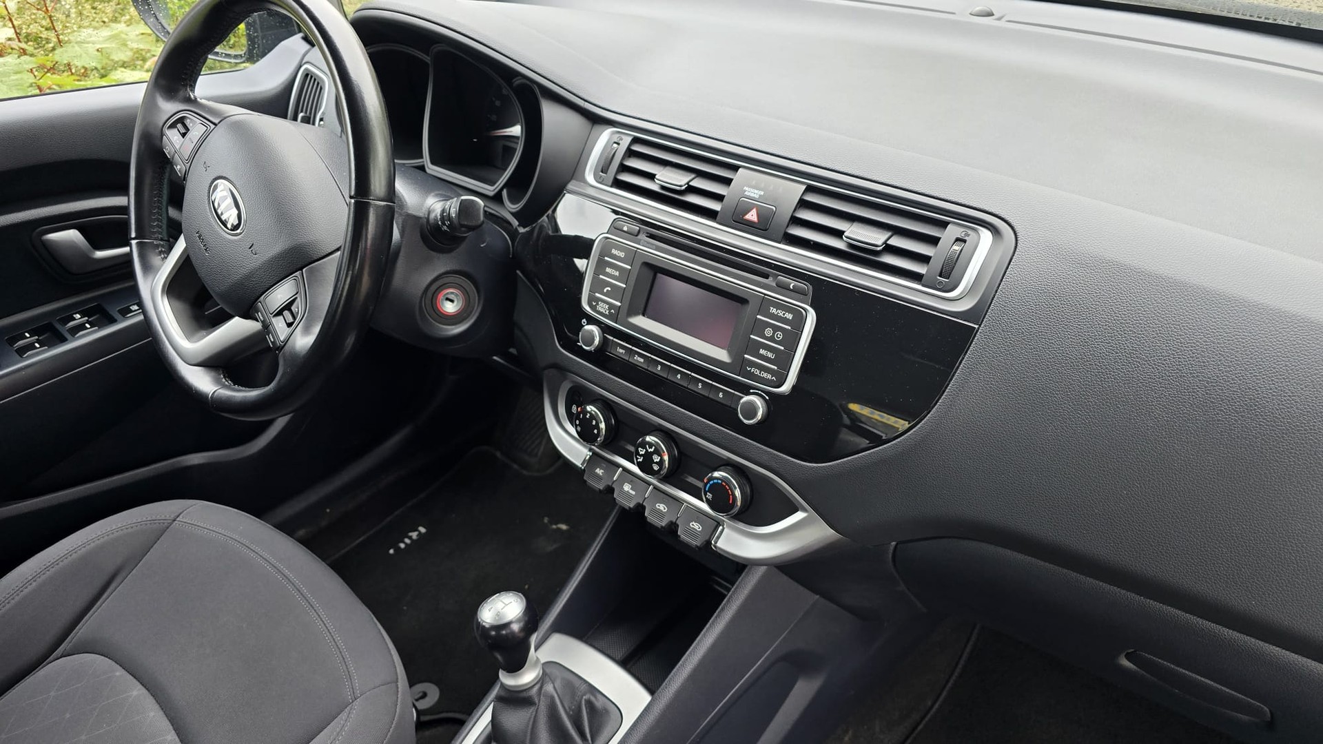 KIA Rio 1.2 CVVT Swiss Eco Edition 8 Räder / 8 roues / Bluetooh / Frisch MFK, exp. 5.2026-image-2