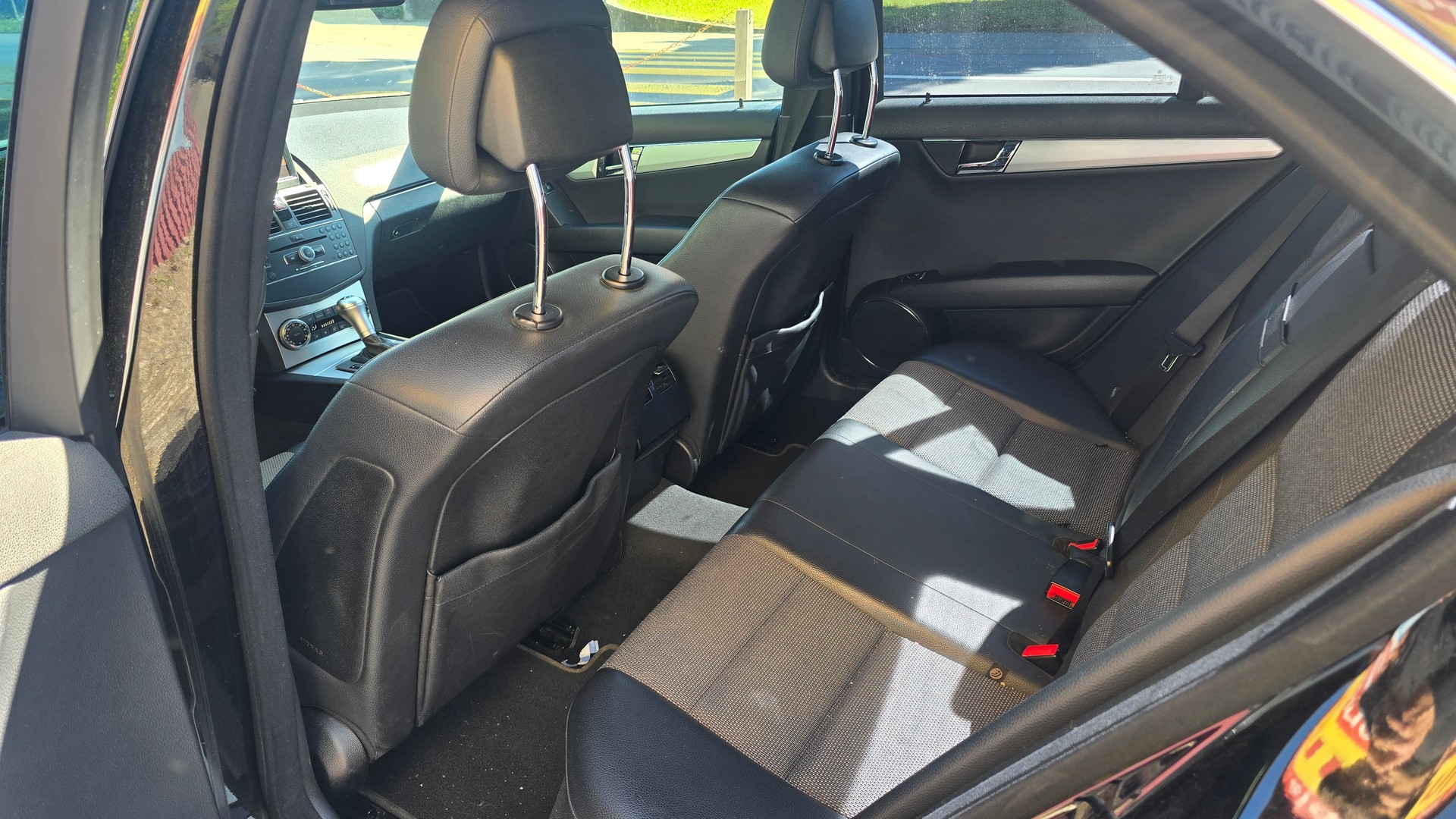 MERCEDES-BENZ C 350 Avantgarde 4Matic 7G-Tronic-image-9