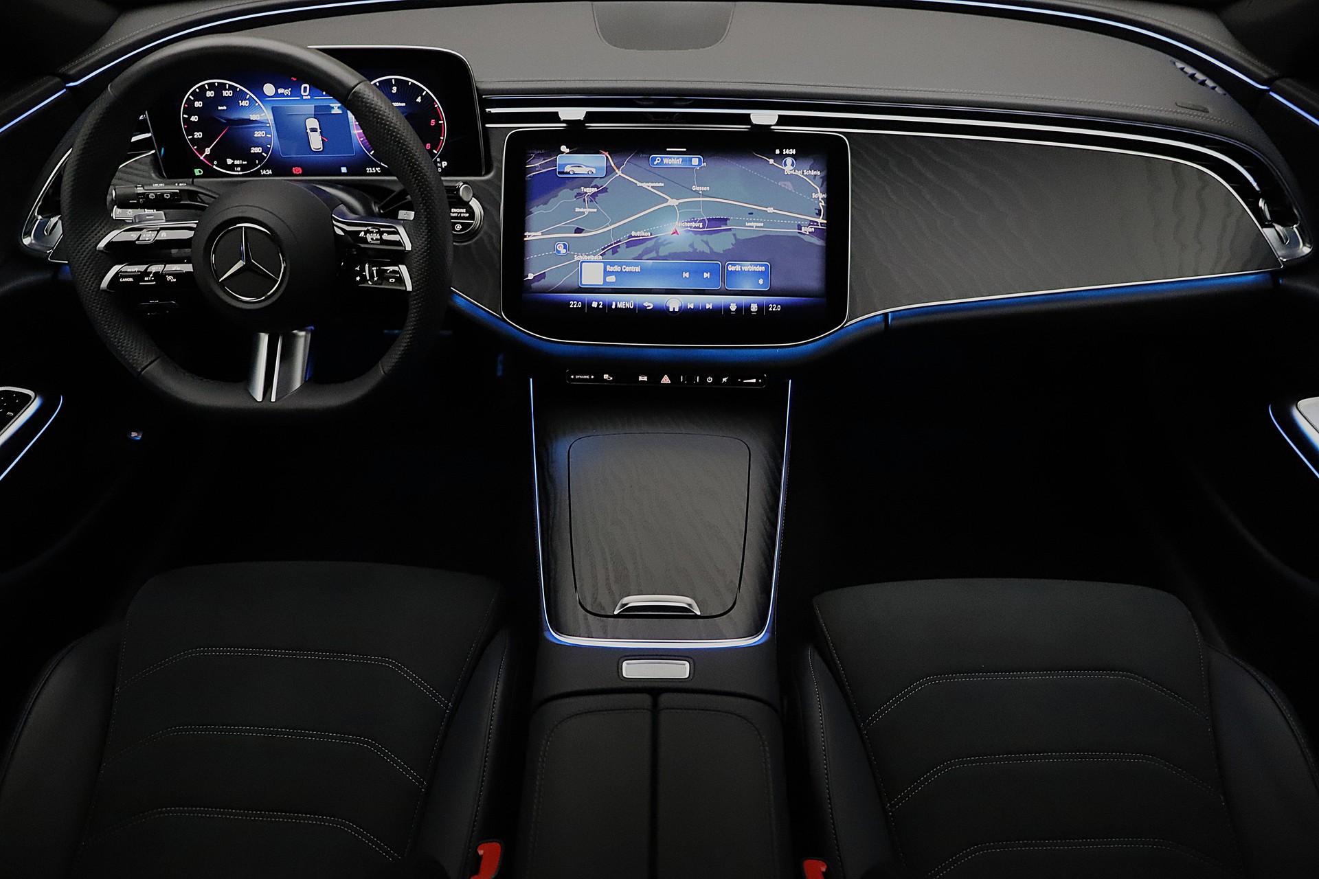 MERCEDES-BENZ E 220 d T 9G-Tronic AMG Advance-image-5