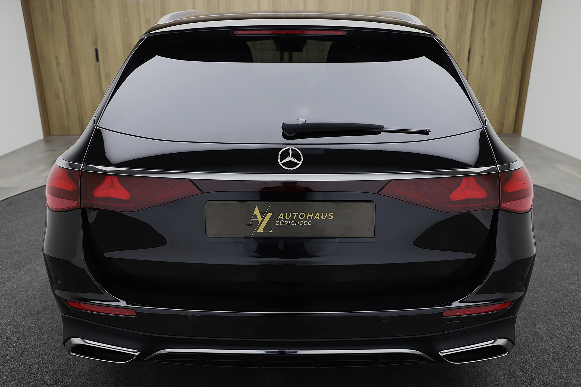 MERCEDES-BENZ E 220 d T 9G-Tronic AMG Advance-image-3