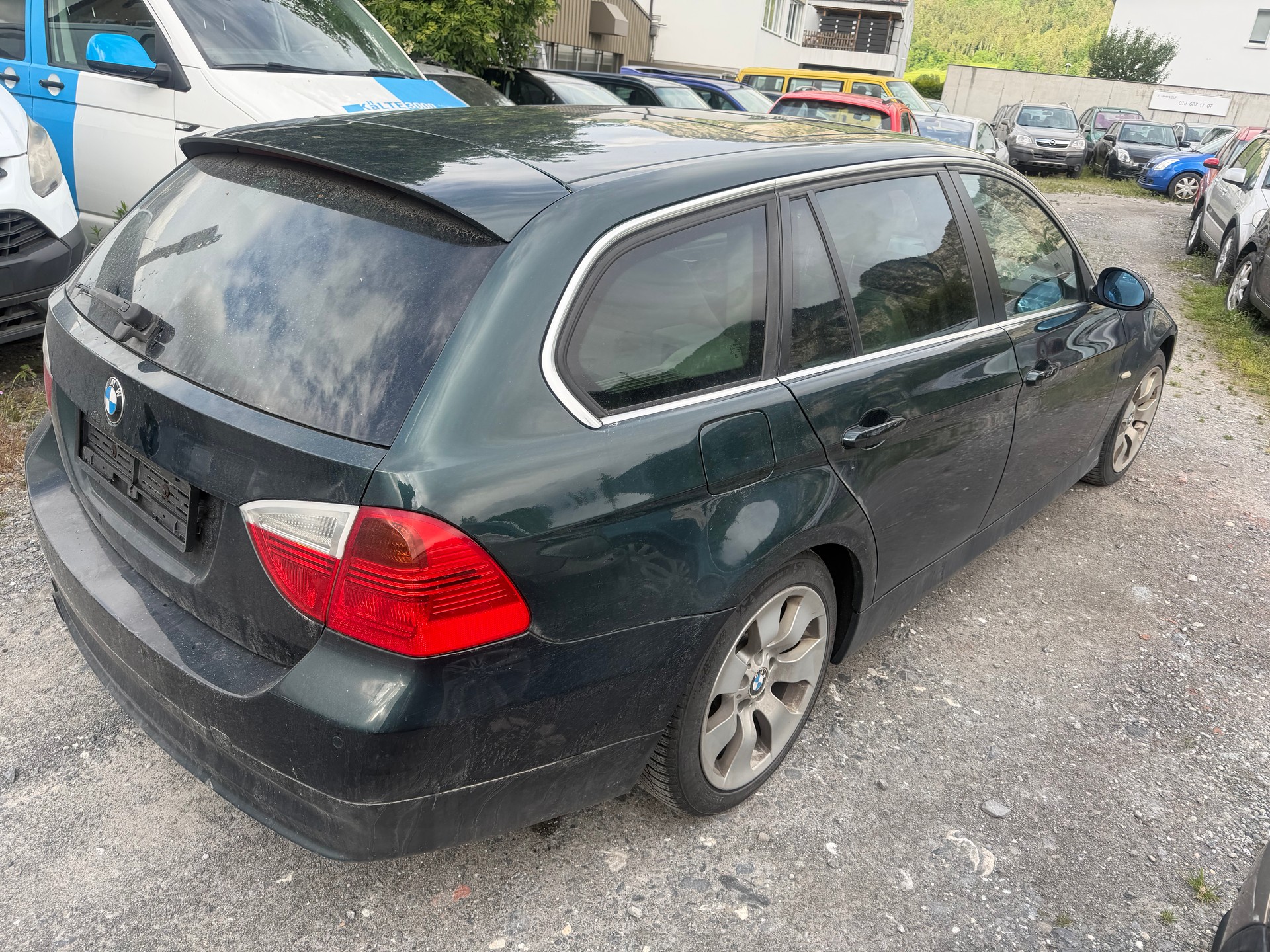 BMW 330xi Touring Steptronic-image-1