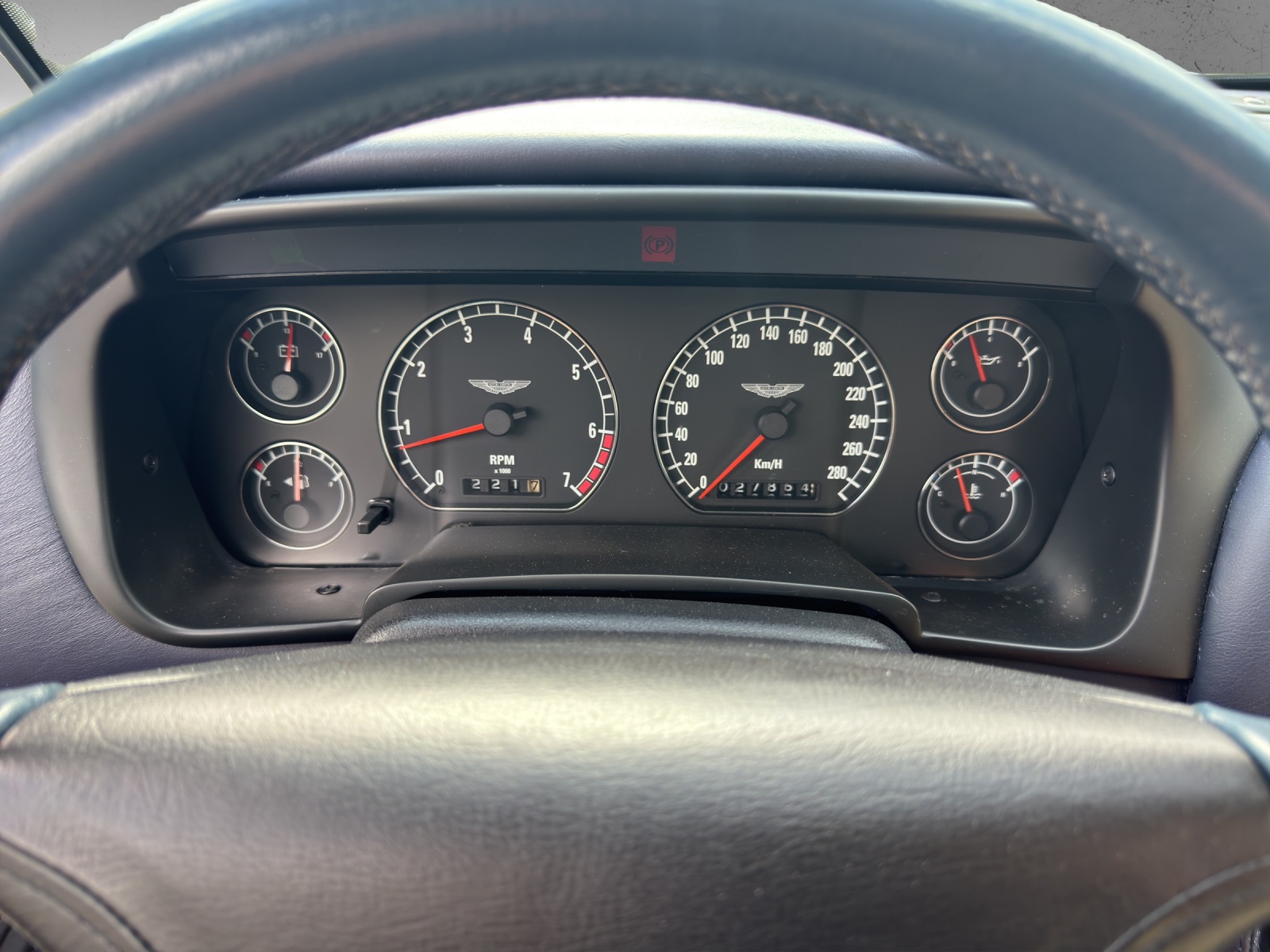 ASTON MARTIN DB7-image-11