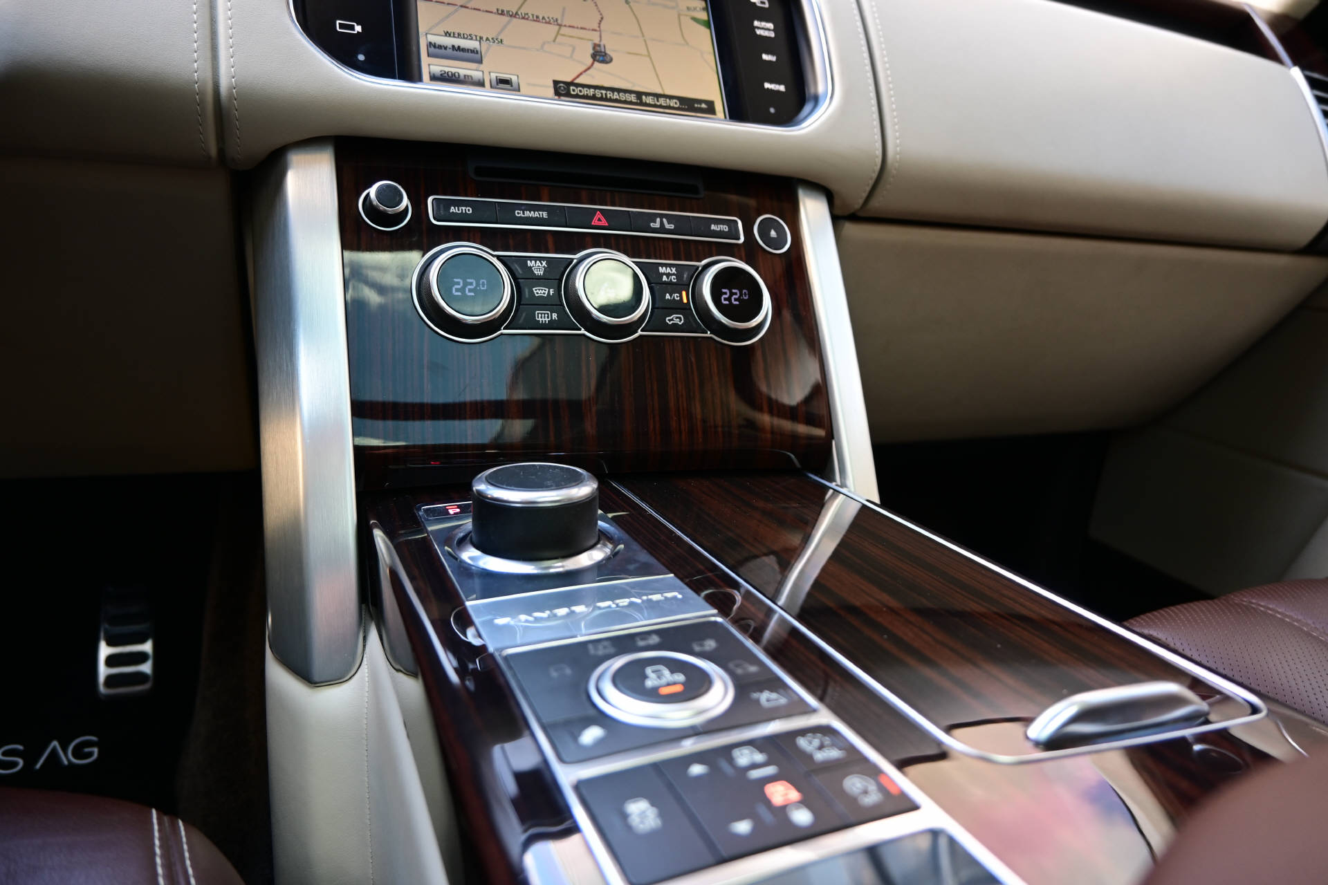 LAND ROVER Range Rover 5.0 V8 SC Autobiography LWB-image-14