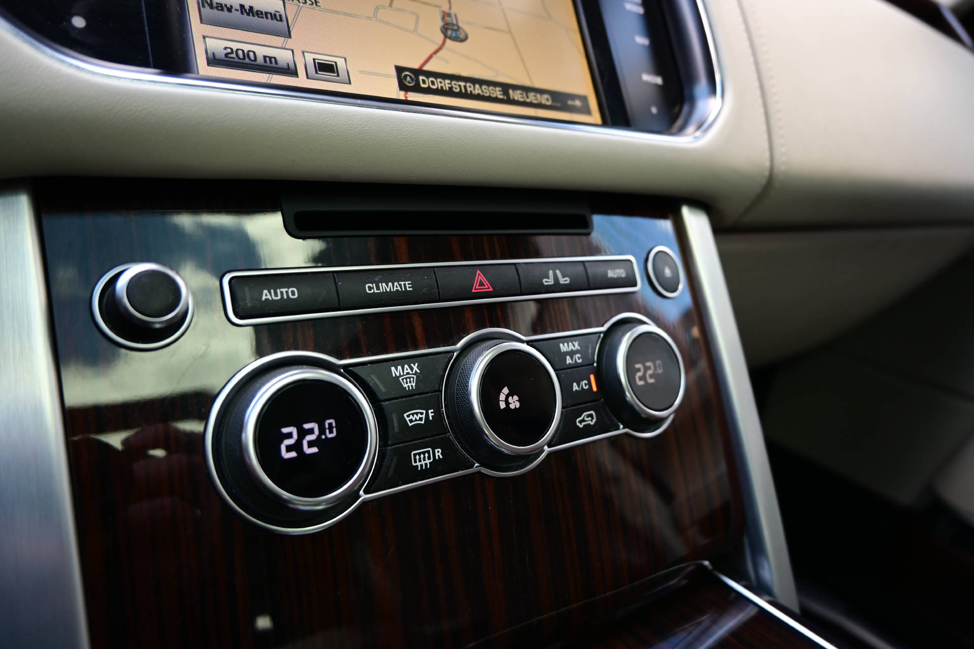 LAND ROVER Range Rover 5.0 V8 SC Autobiography LWB-image-21