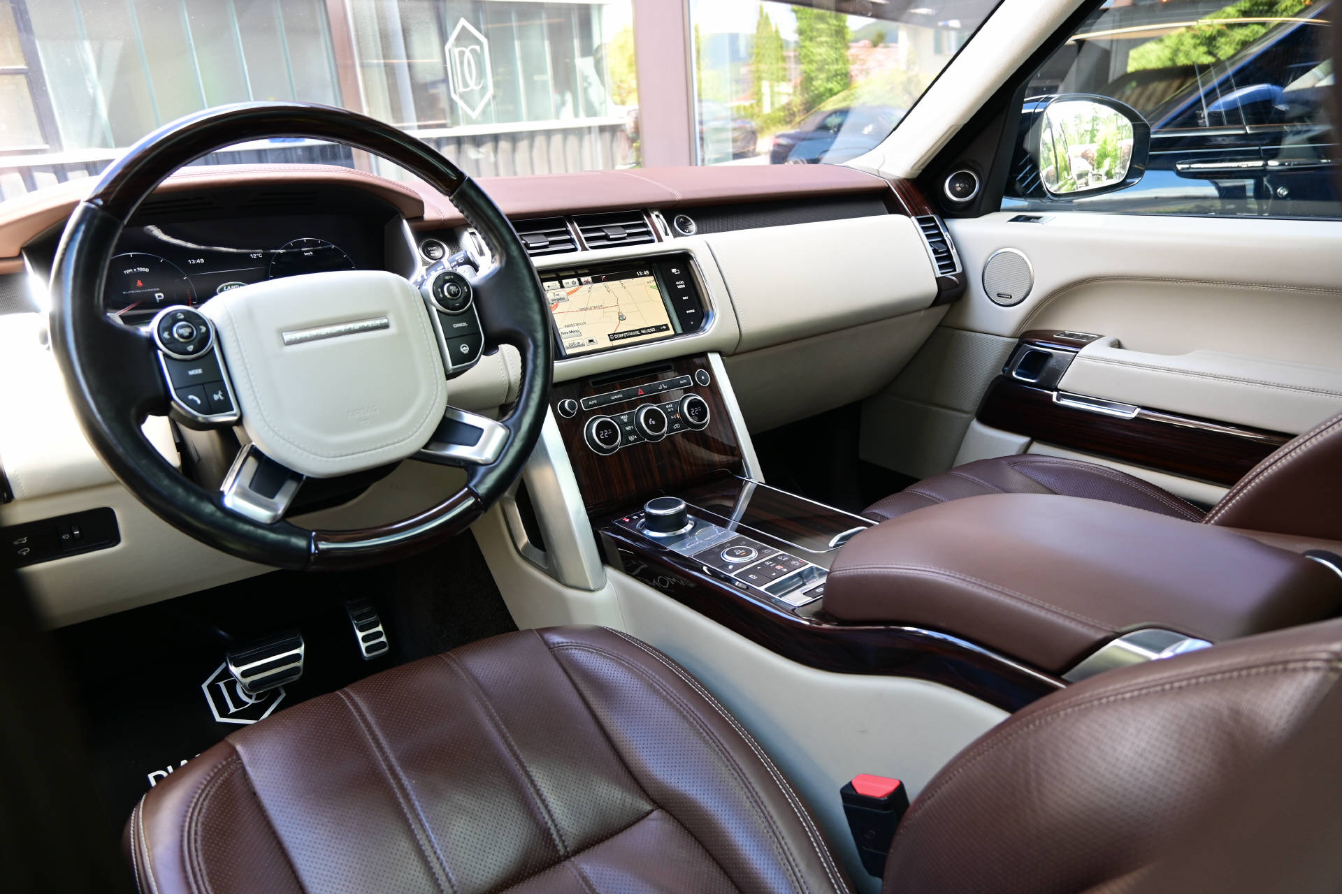 LAND ROVER Range Rover 5.0 V8 SC Autobiography LWB-image-16