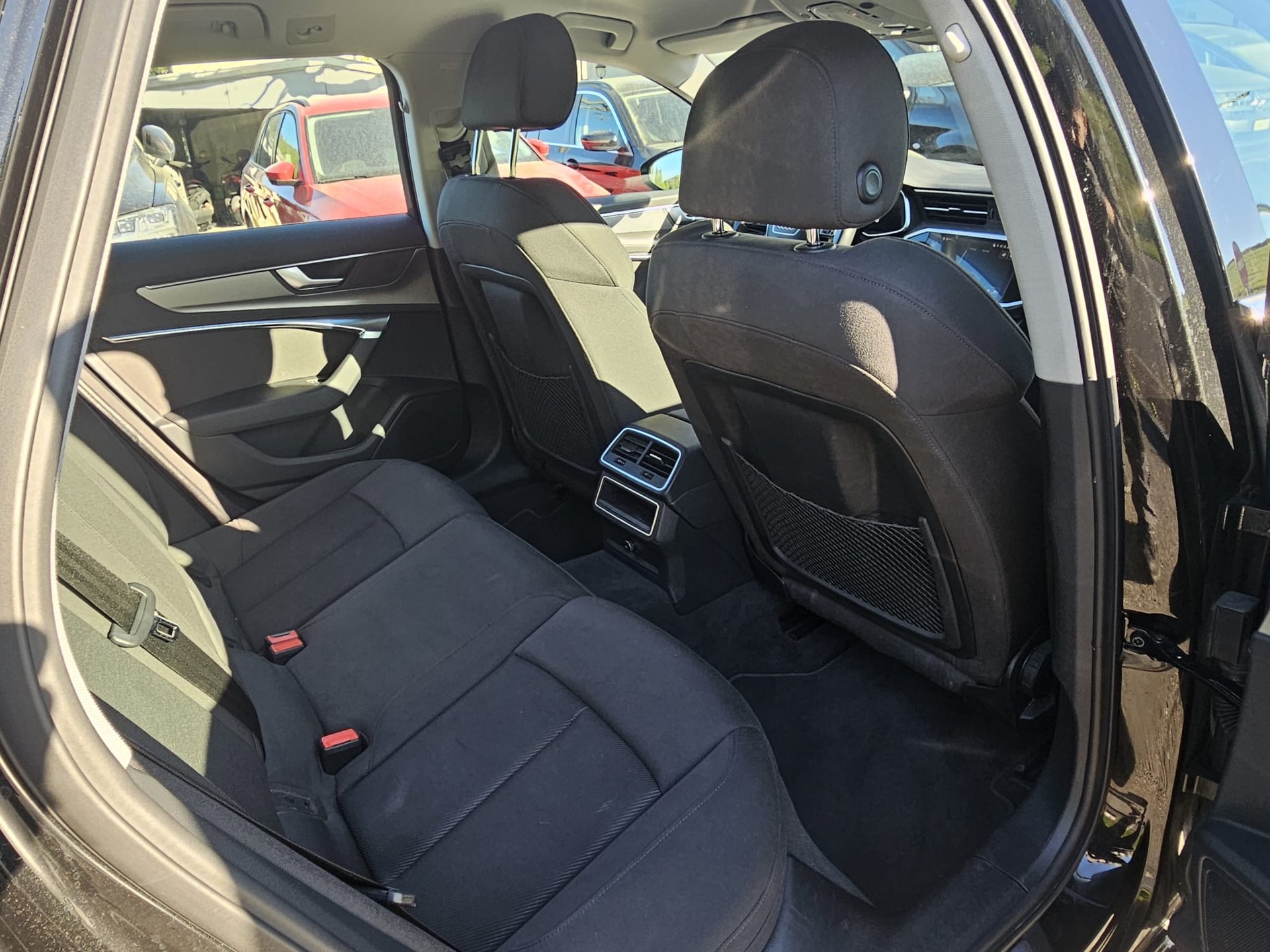 AUDI A6 Avant 40 TDI Sport Attraction quattro S-tronic-image-11