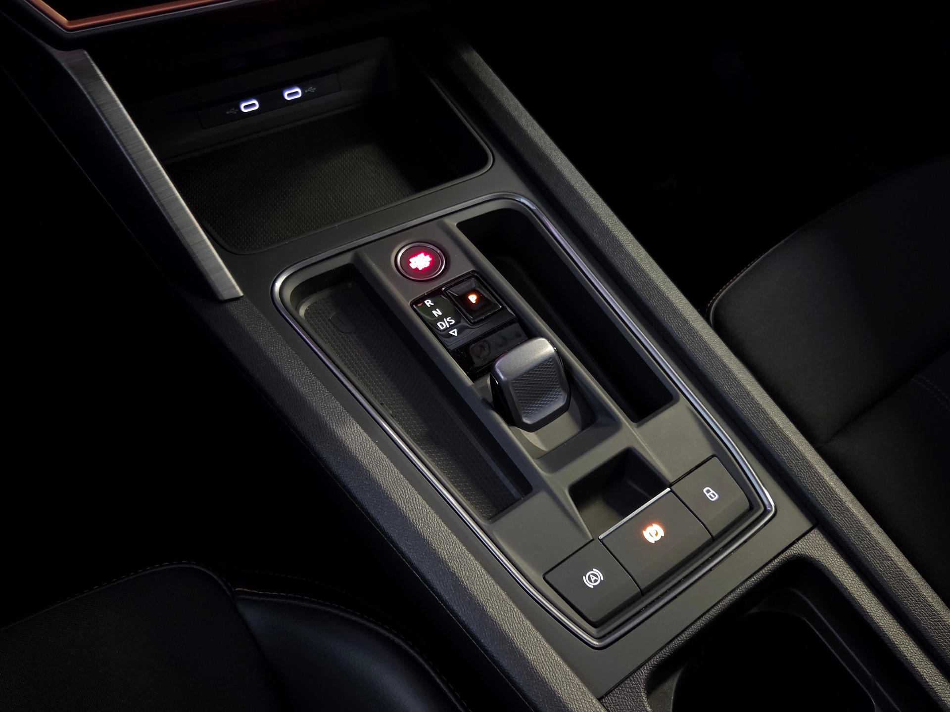 CUPRA Formentor 1.5 TSI DSG-image-20