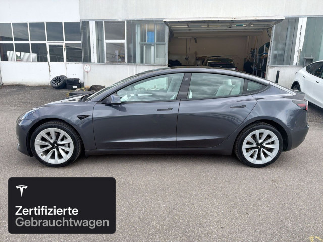 TESLA Model 3 Long Range AWD-showroom-element-3