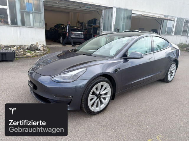 TESLA Model 3 Long Range AWD-showroom-element-1