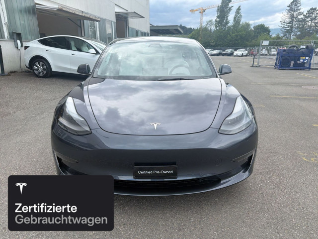 TESLA Model 3 Long Range AWD-showroom-element-2