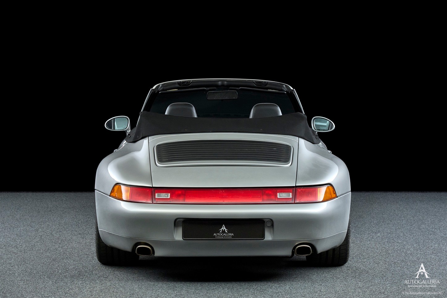 PORSCHE 911 Carrera Cabrio-image-5