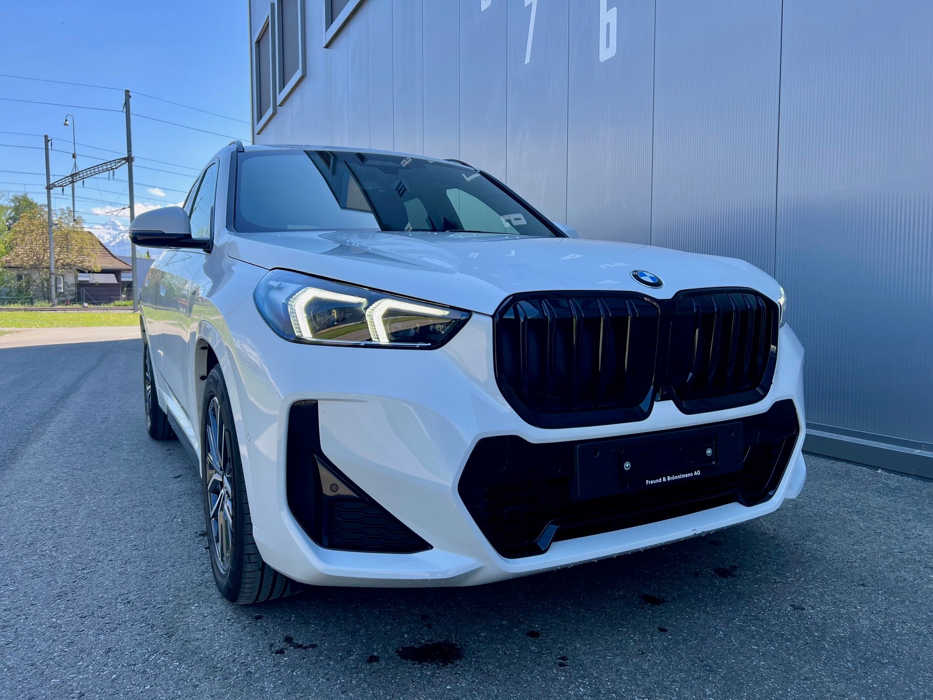 BMW X1 xDrive 23d 48V M Sport-showroom-element-1