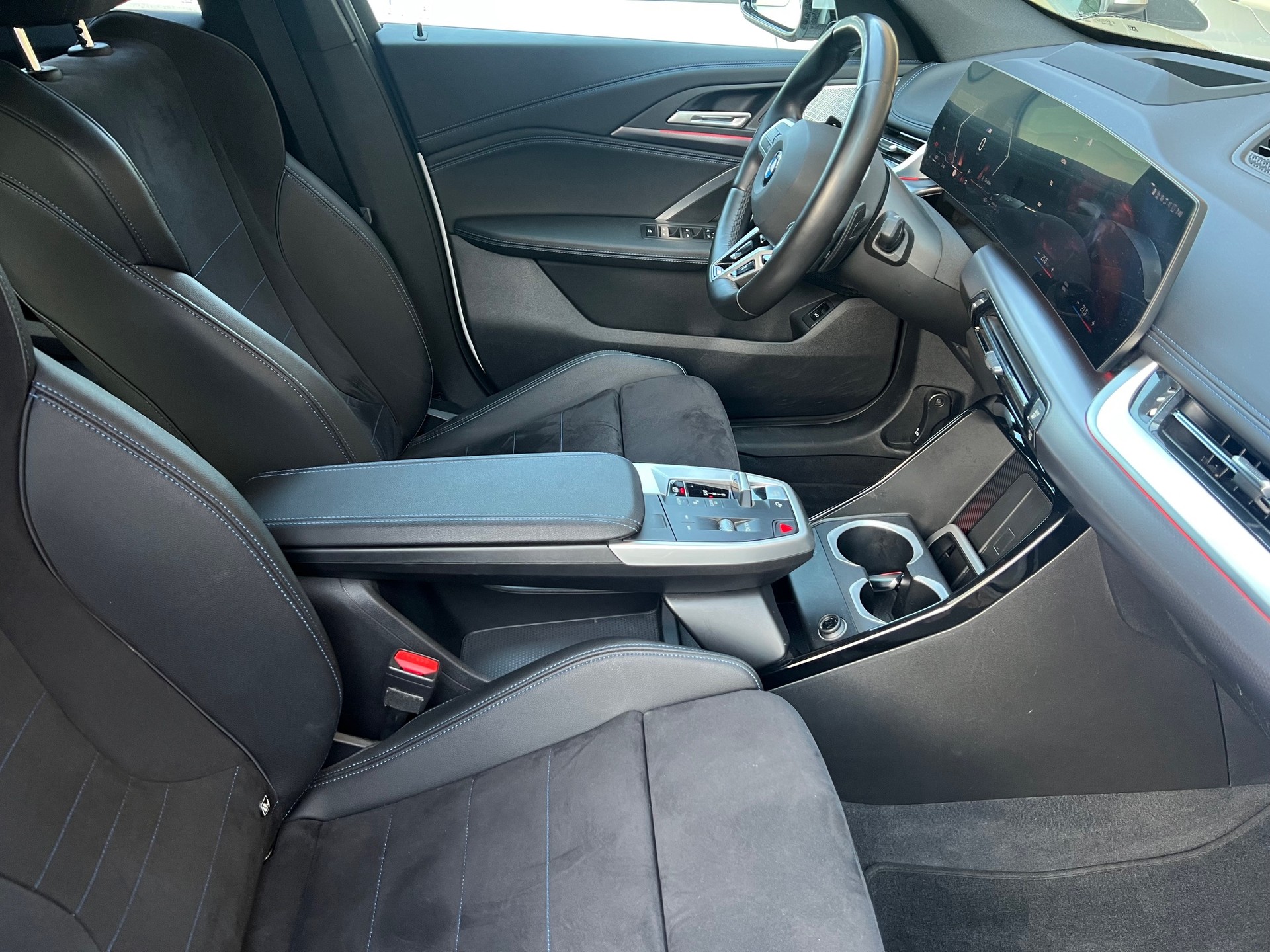 BMW X1 xDrive 23d 48V M Sport-image-10