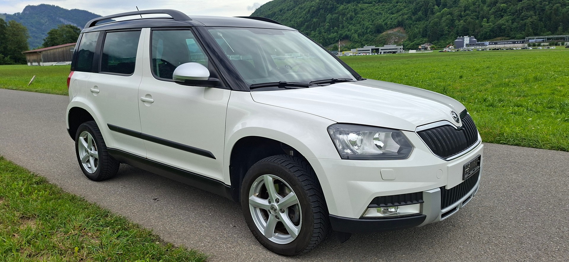 SKODA Yeti 2.0 TDI Elegance Outdoor 4x4 DSG-image-5