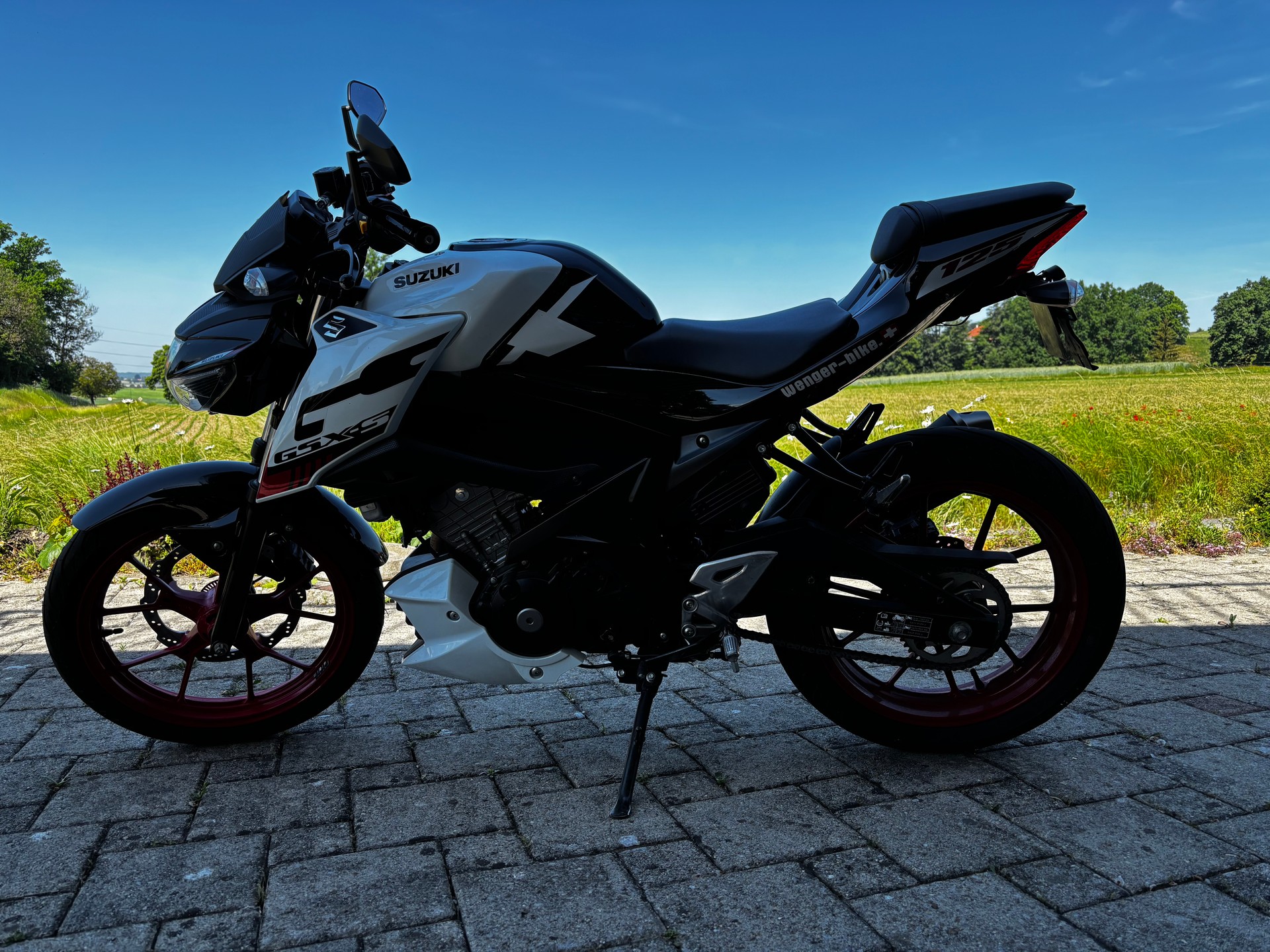 SUZUKI GSX-S 125-image-0