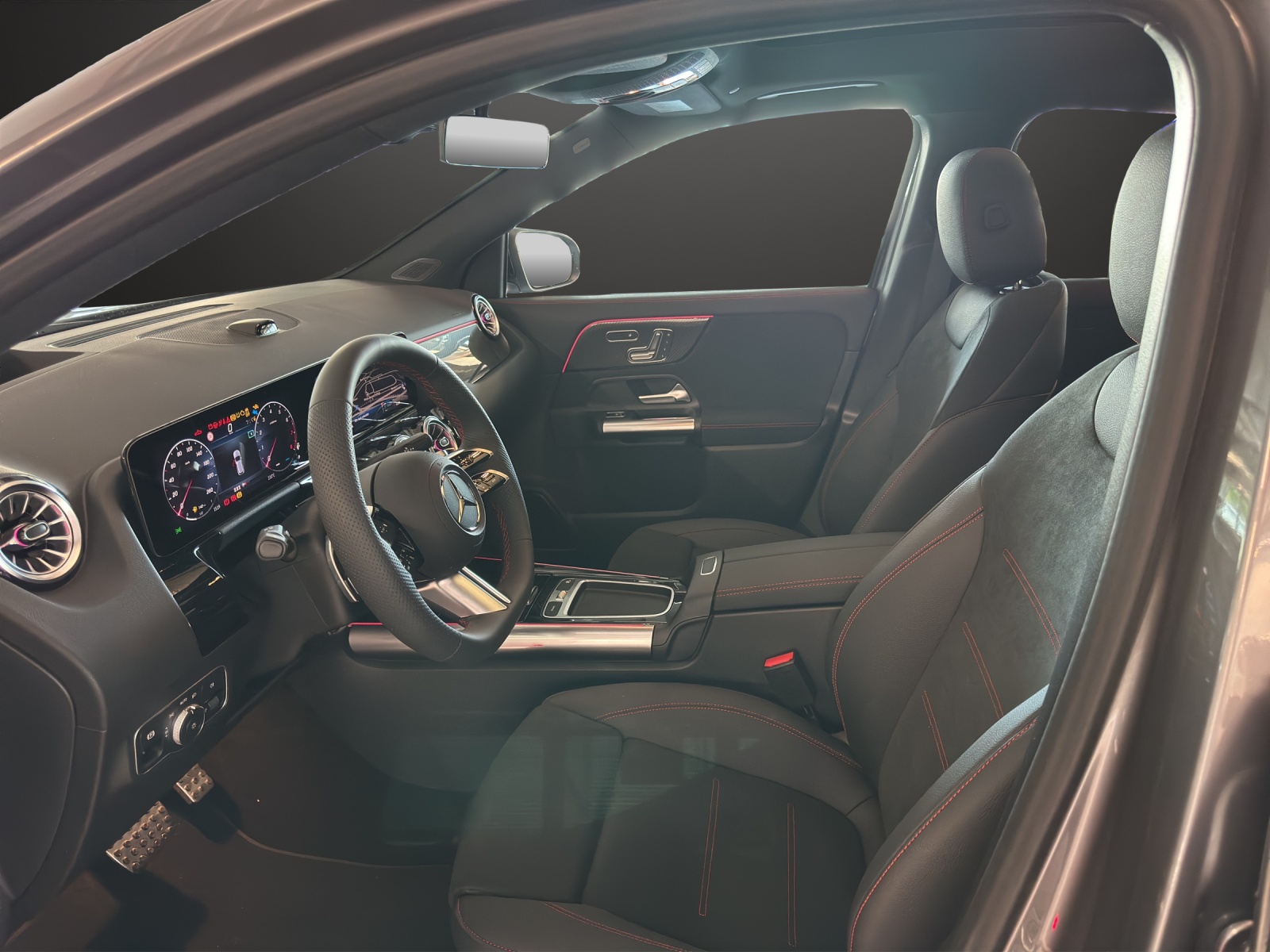 MERCEDES-BENZ GLA 200 Night Star 7G-D-image-8