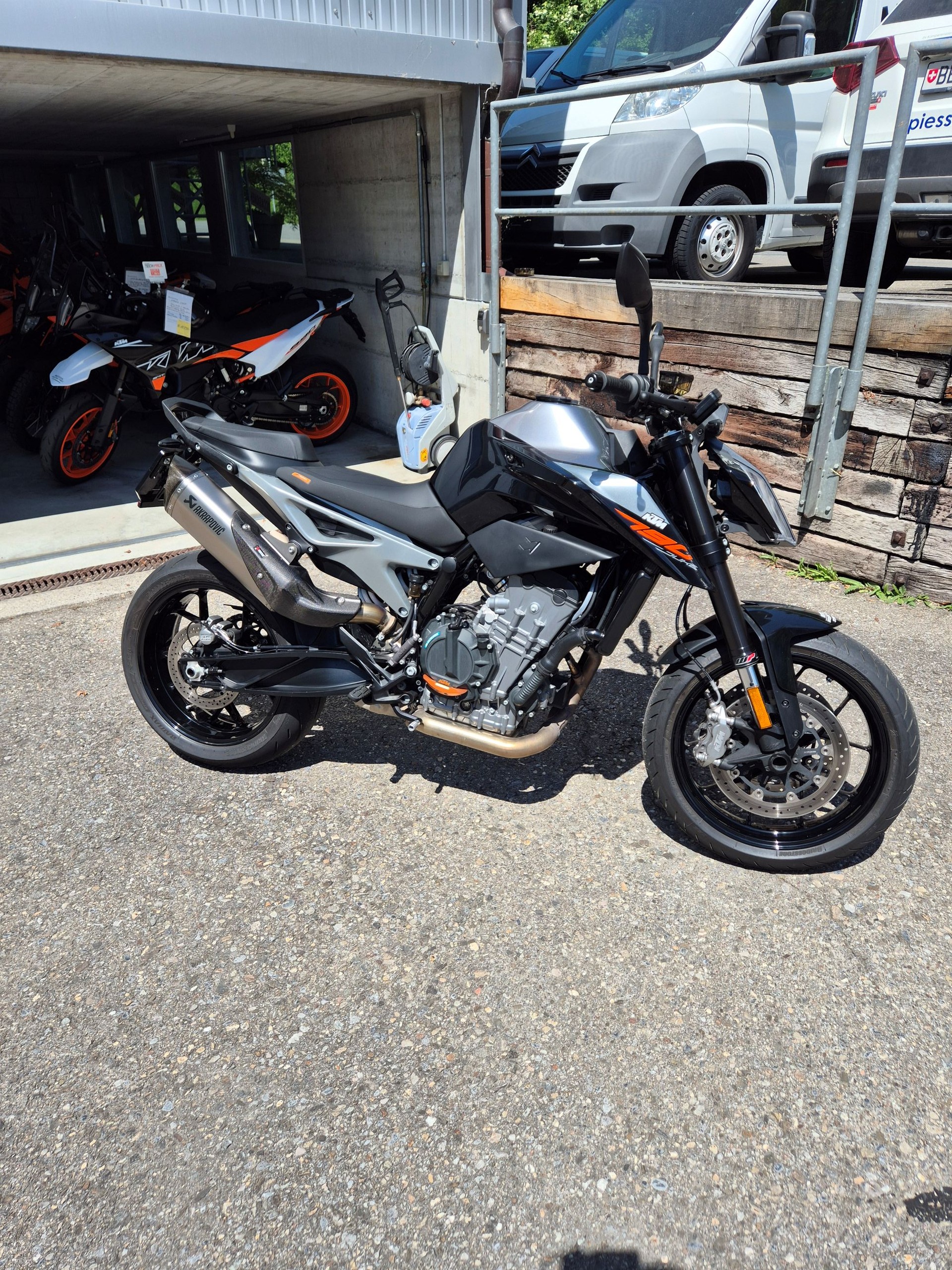KTM 790 Duke L