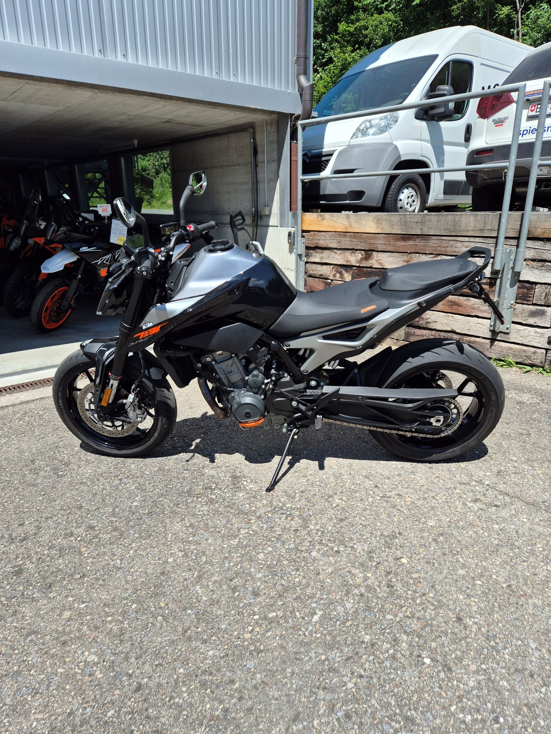 KTM 790 Duke L-image-2