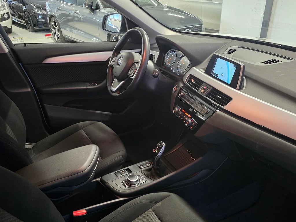 BMW X1 xDrive 20d Steptronic-image-12