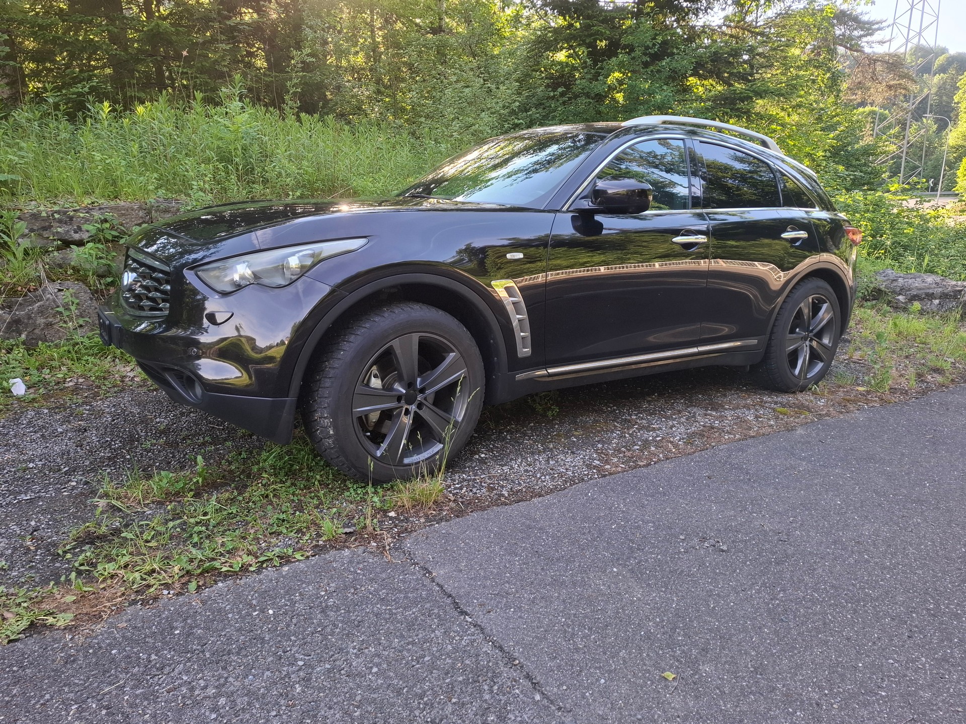INFINITI 30d S Premium AWD-image-2