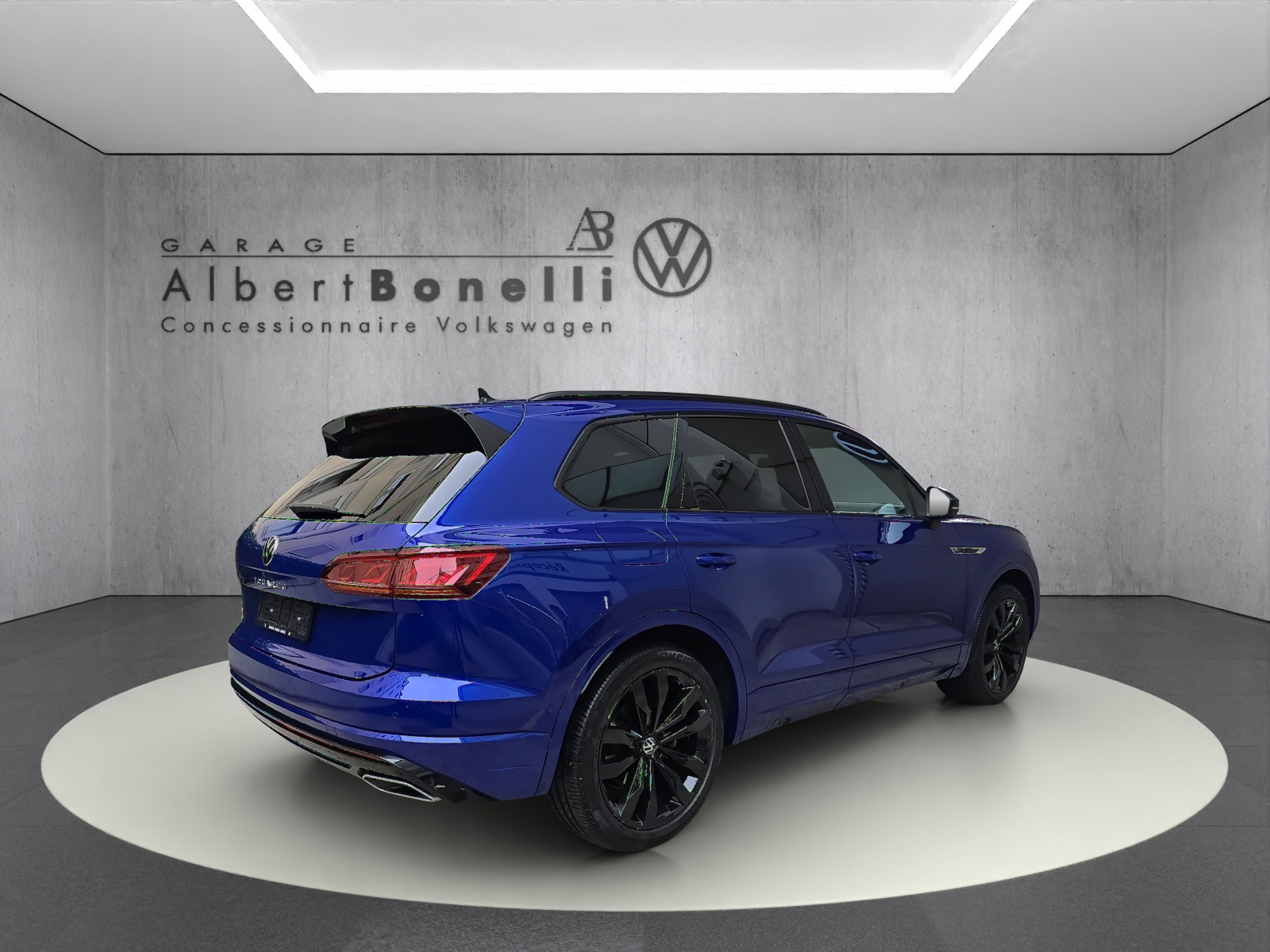 VW Touareg 3.0 TDI R Line Tiptronic-showroom-element-2