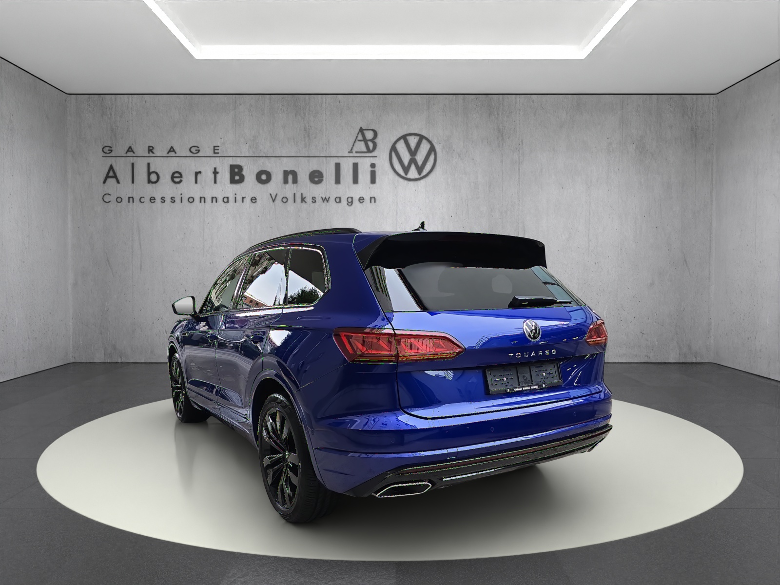 VW Touareg 3.0 TDI R Line Tiptronic-showroom-element-1