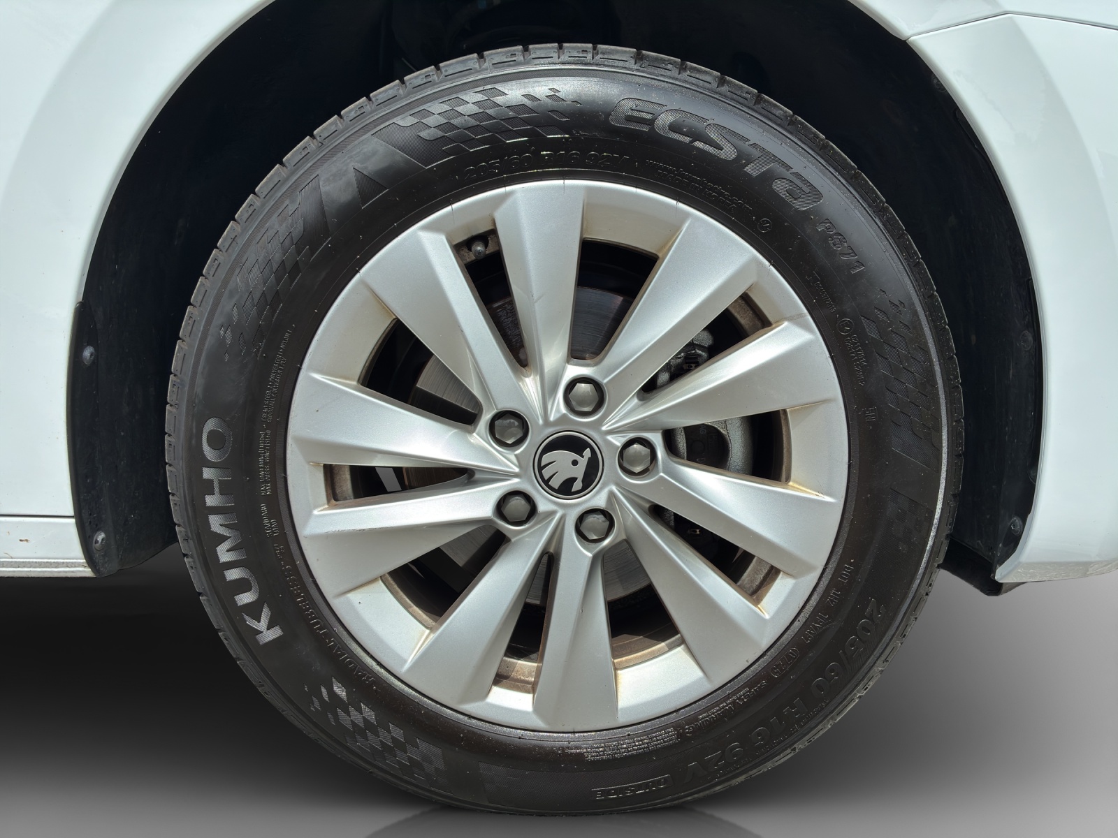 SKODA Octavia Combi 2.0 TDI DSG Selection-image-15