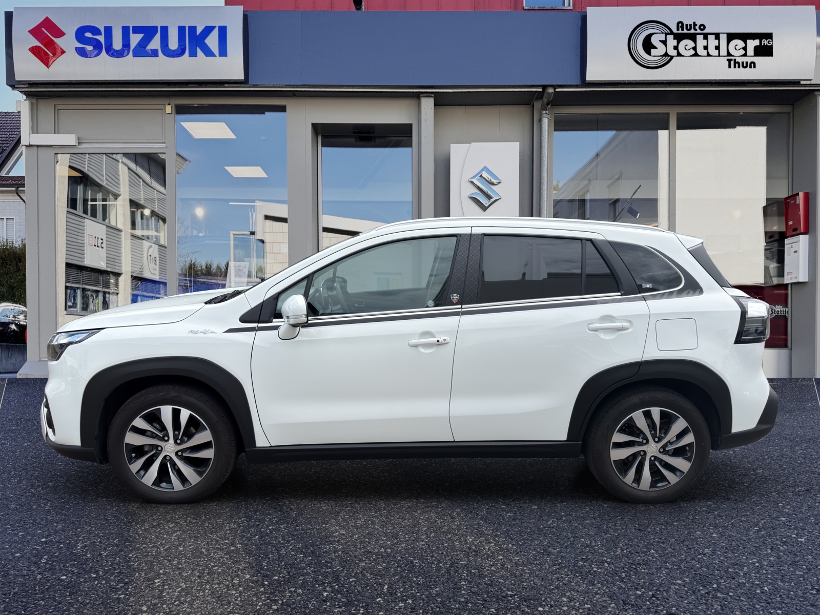 SUZUKI S-Cross 1.5 Piz Sulai Top Hybrid-showroom-element-2
