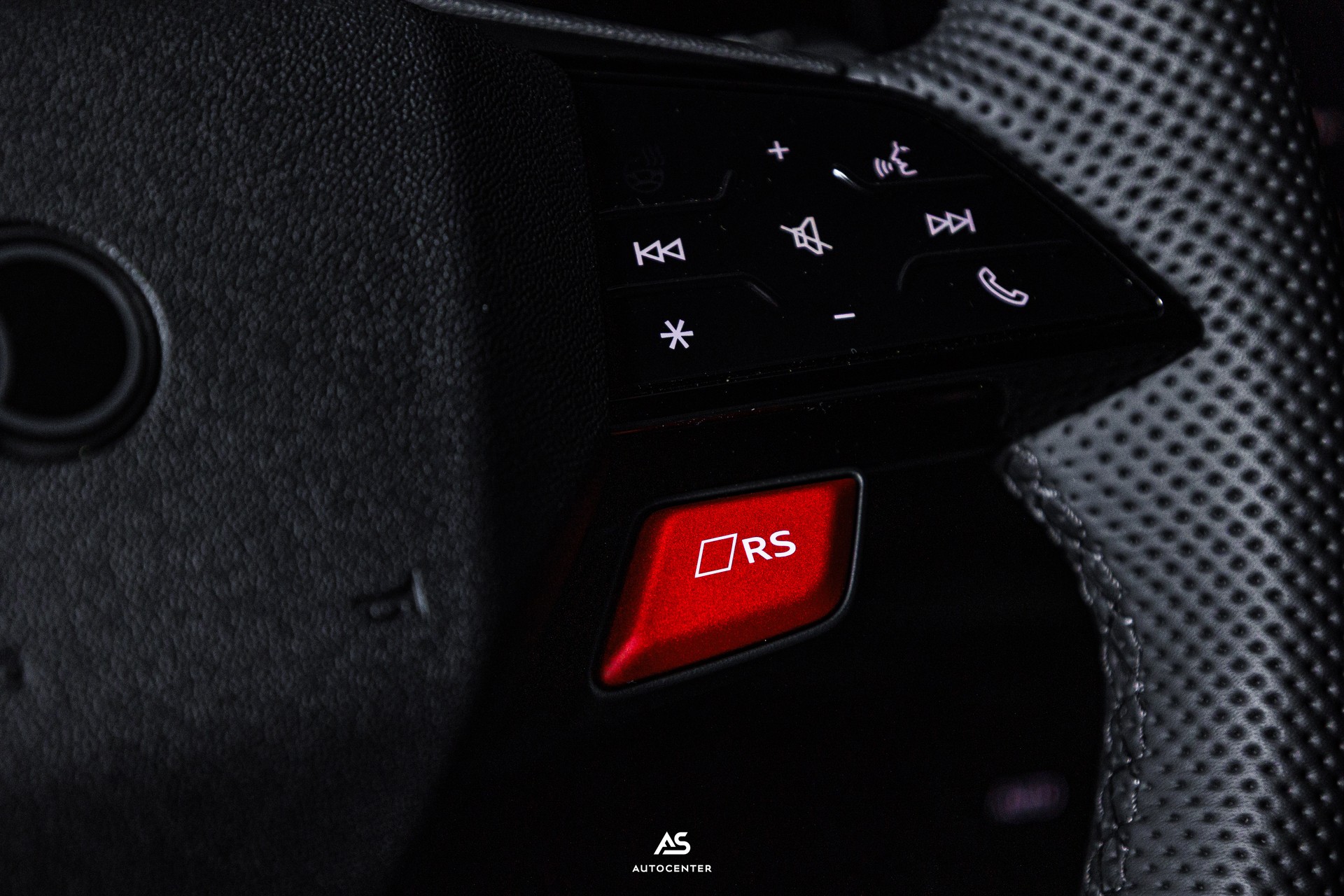 AUDI RS3 Sportback 2.5 TSI Facelift *POLARMATTGRAU* TRAUM | R8-SCHALENSITZE | PANORAMA | CARBON | WERKSGARANTIE 2030 | ASSP+ (CH)-showroom-element-2