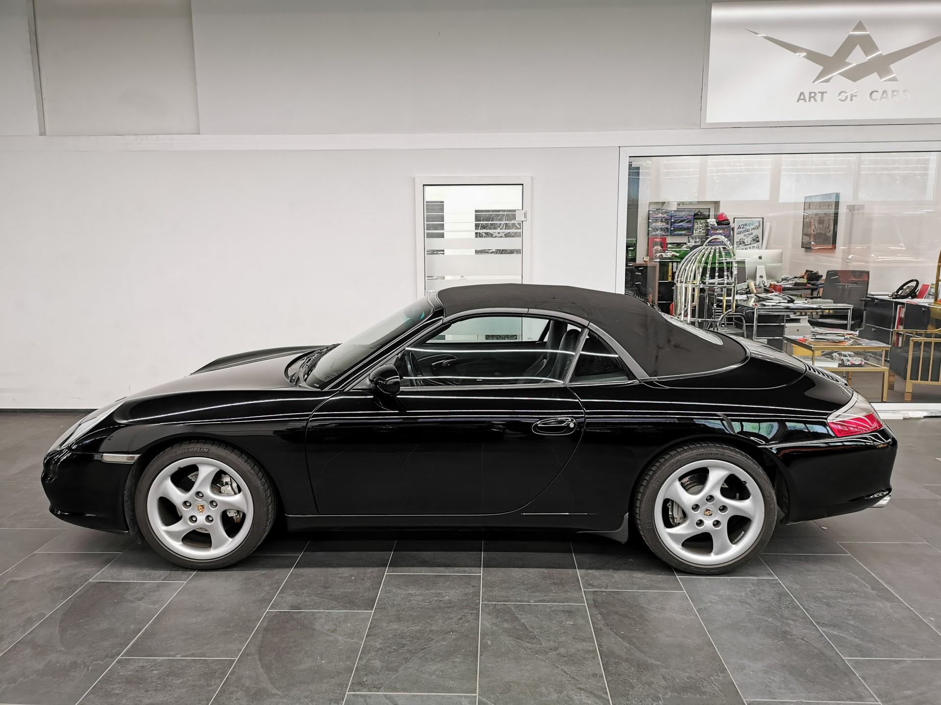 PORSCHE 911 Carrera 4 Cabrio 996 320 PS KLASSIKER FACELIFT ALL BLACK EXKLUSIVE AUTO CH-AUTO, AUSTAUSCHMOTOR PORSCHE LEDER-image-14