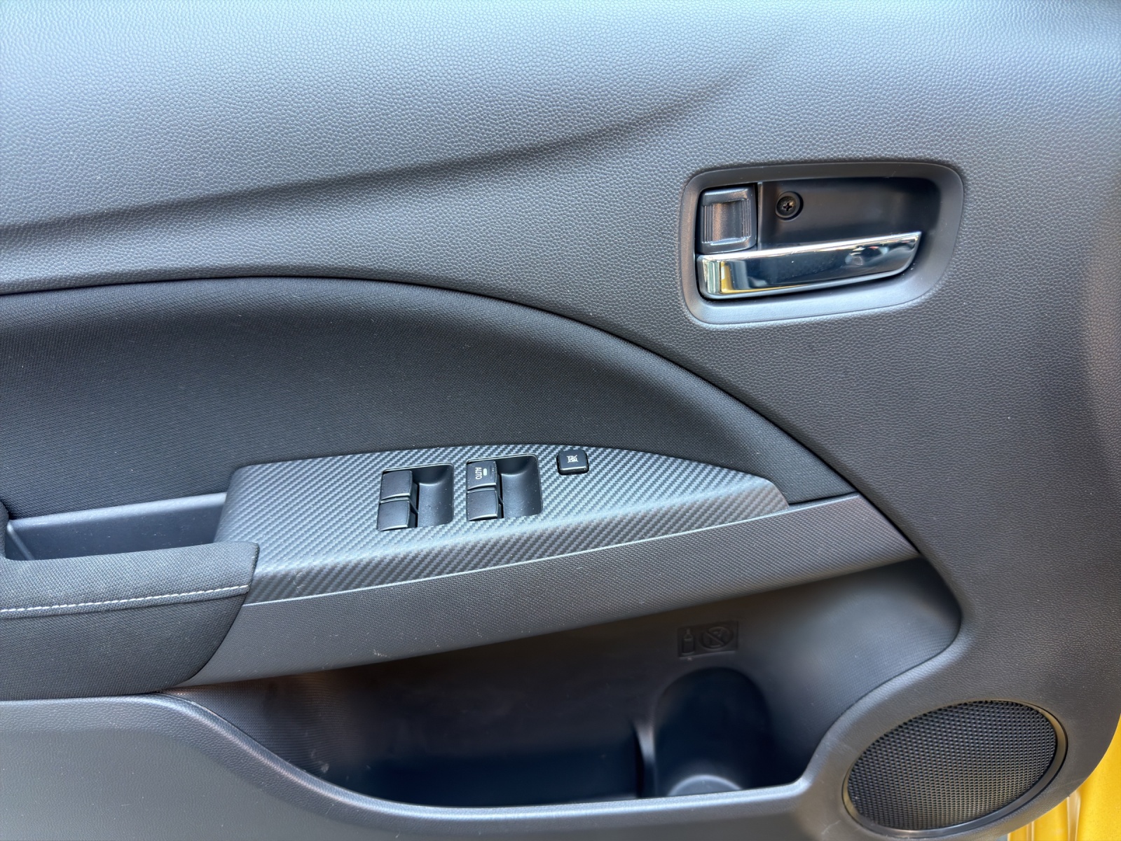 MITSUBISHI Space Star 1.2 CVT Invite-image-11