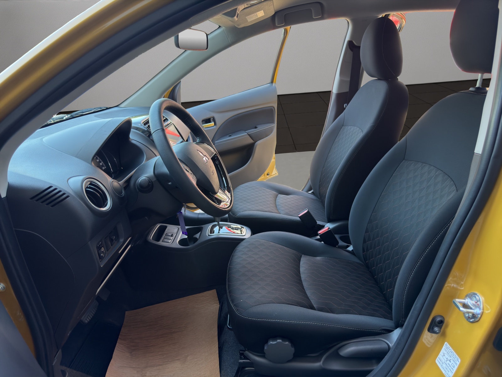 MITSUBISHI Space Star 1.2 CVT Invite-image-8