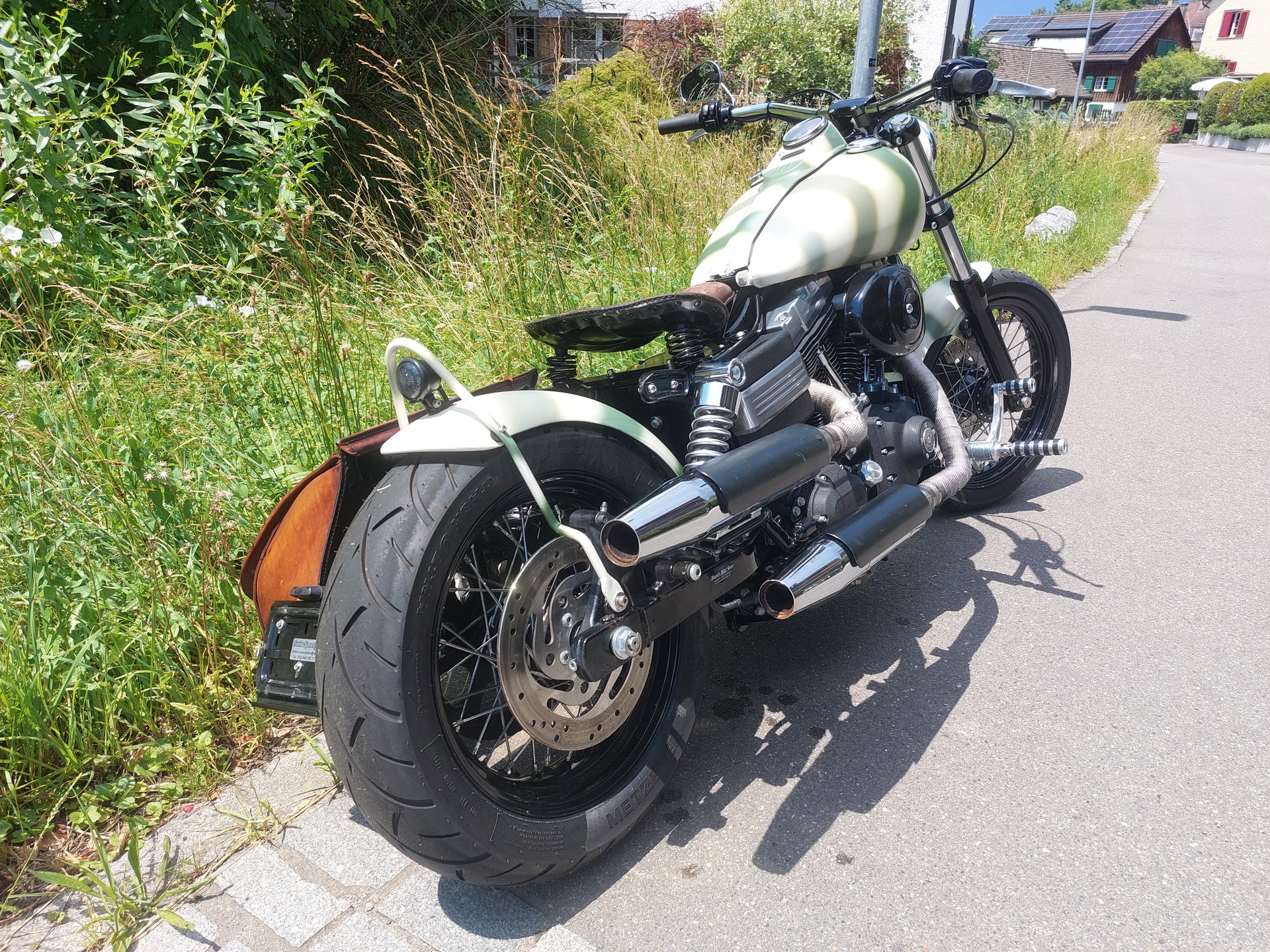 HARLEY-DAVIDSON FXDBI Dyna Street Bob-image-1