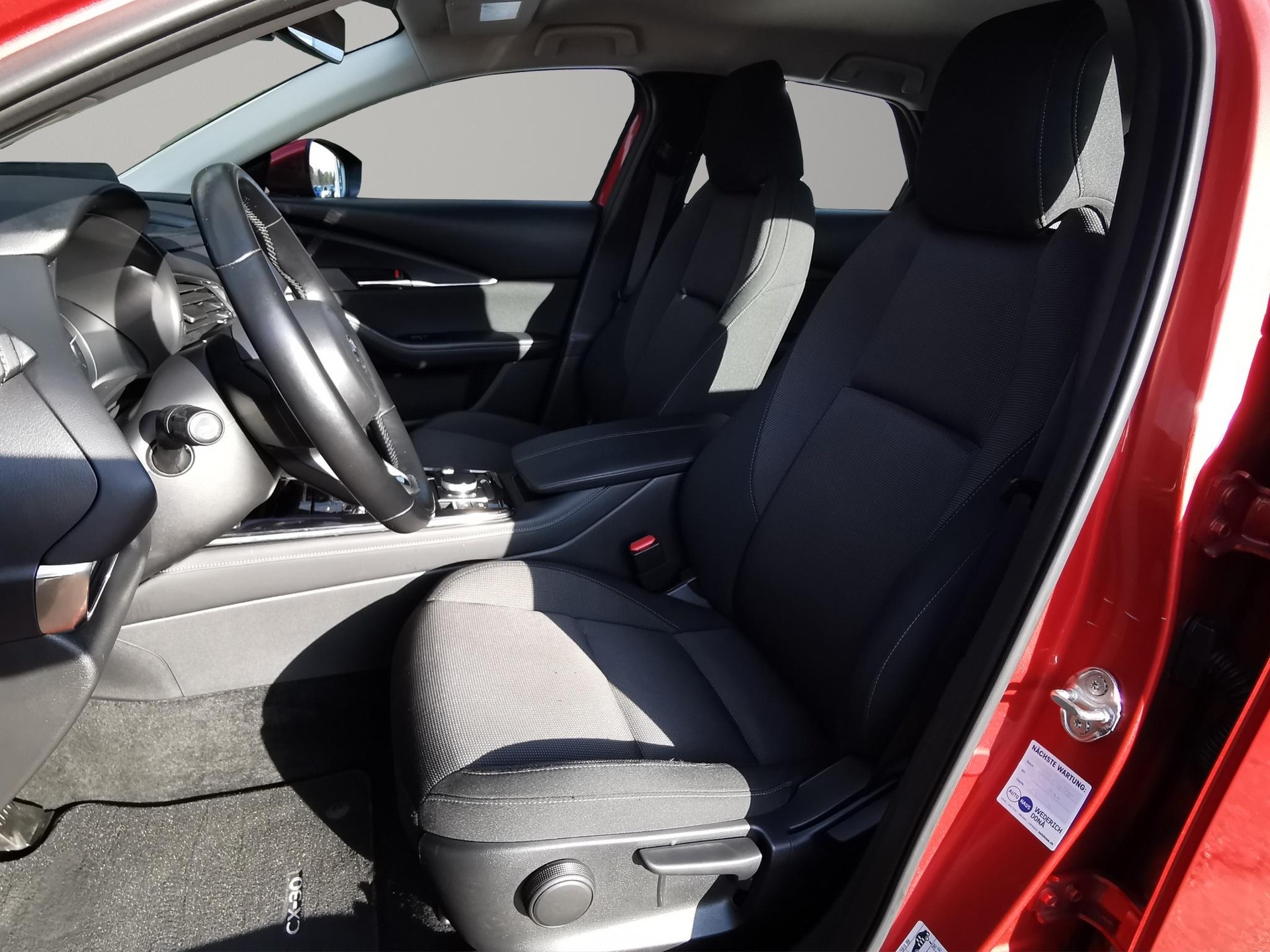 MAZDA CX-30 2.0 186 Ambition Plus AWD-showroom-element-1