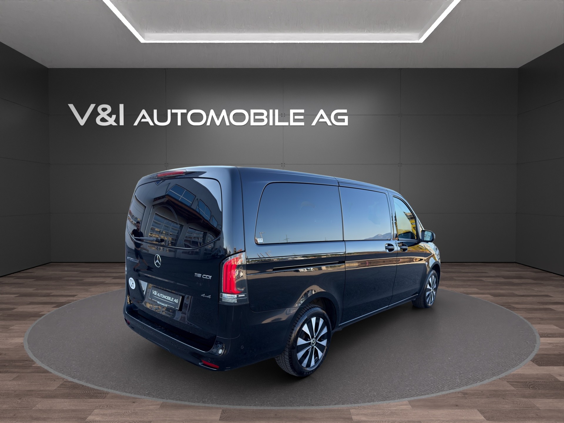 MERCEDES-BENZ Vito 116 CDI Lang Select Tourer 4Matic 9G-Tronic-image-4