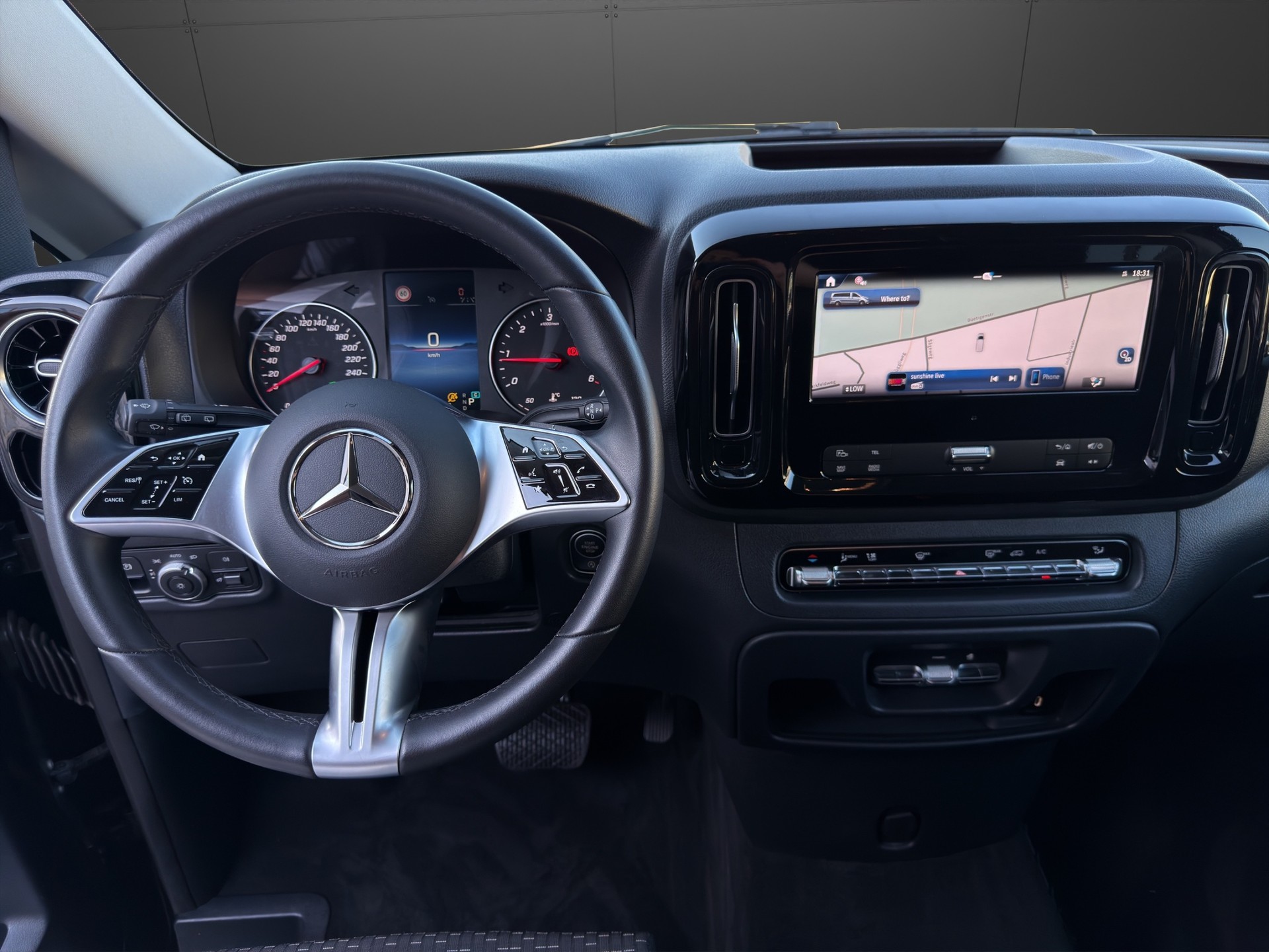 MERCEDES-BENZ Vito 116 CDI Lang Select Tourer 4Matic 9G-Tronic-image-14