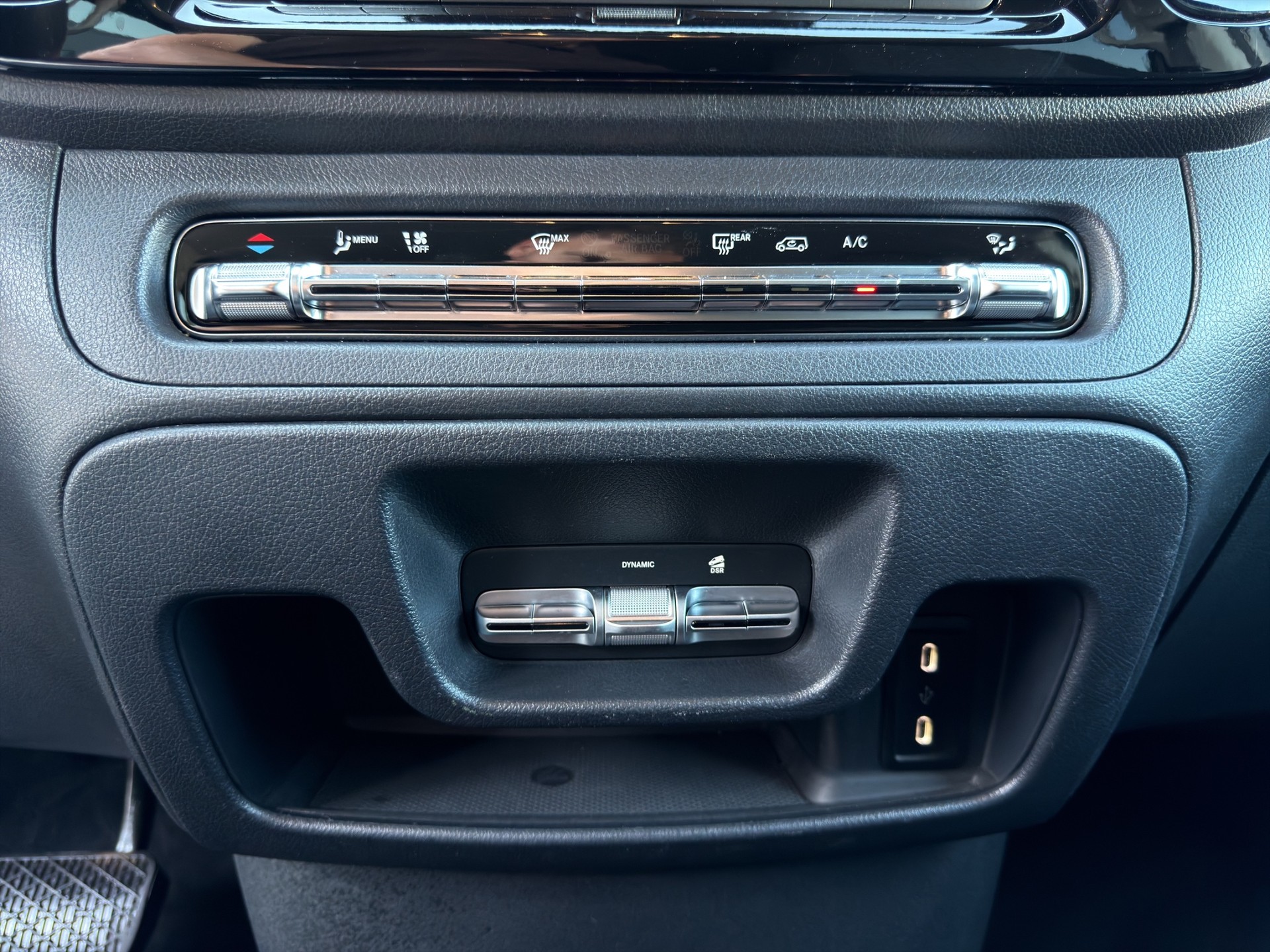 MERCEDES-BENZ Vito 116 CDI Lang Select Tourer 4Matic 9G-Tronic-image-17