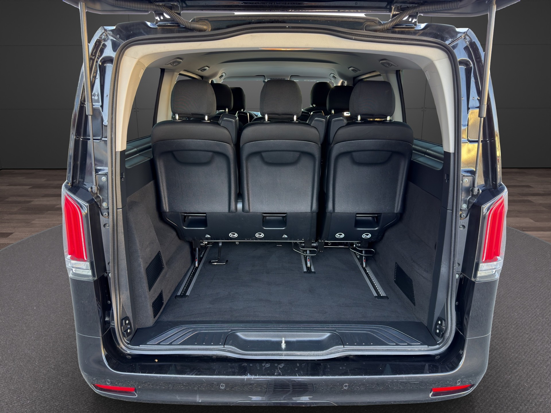 MERCEDES-BENZ Vito 116 CDI Lang Select Tourer 4Matic 9G-Tronic-image-25