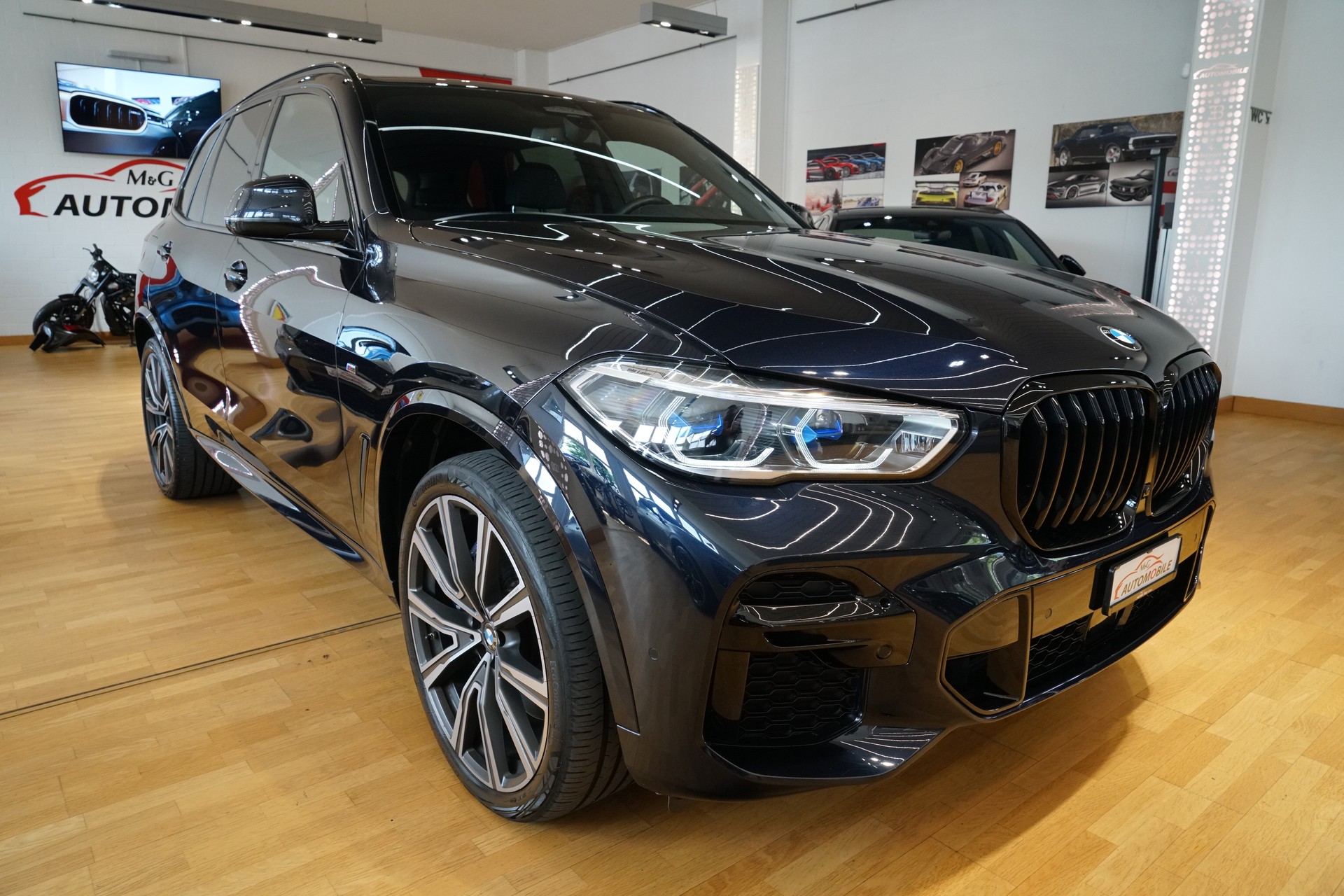 BMW X5 xDrive 48V 40d M Sport Steptronic-showroom-element-2