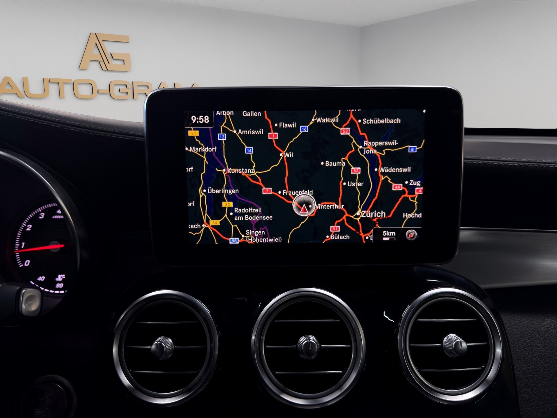 MERCEDES-BENZ GLC 250 4Matic 9G-Tronic-image-18