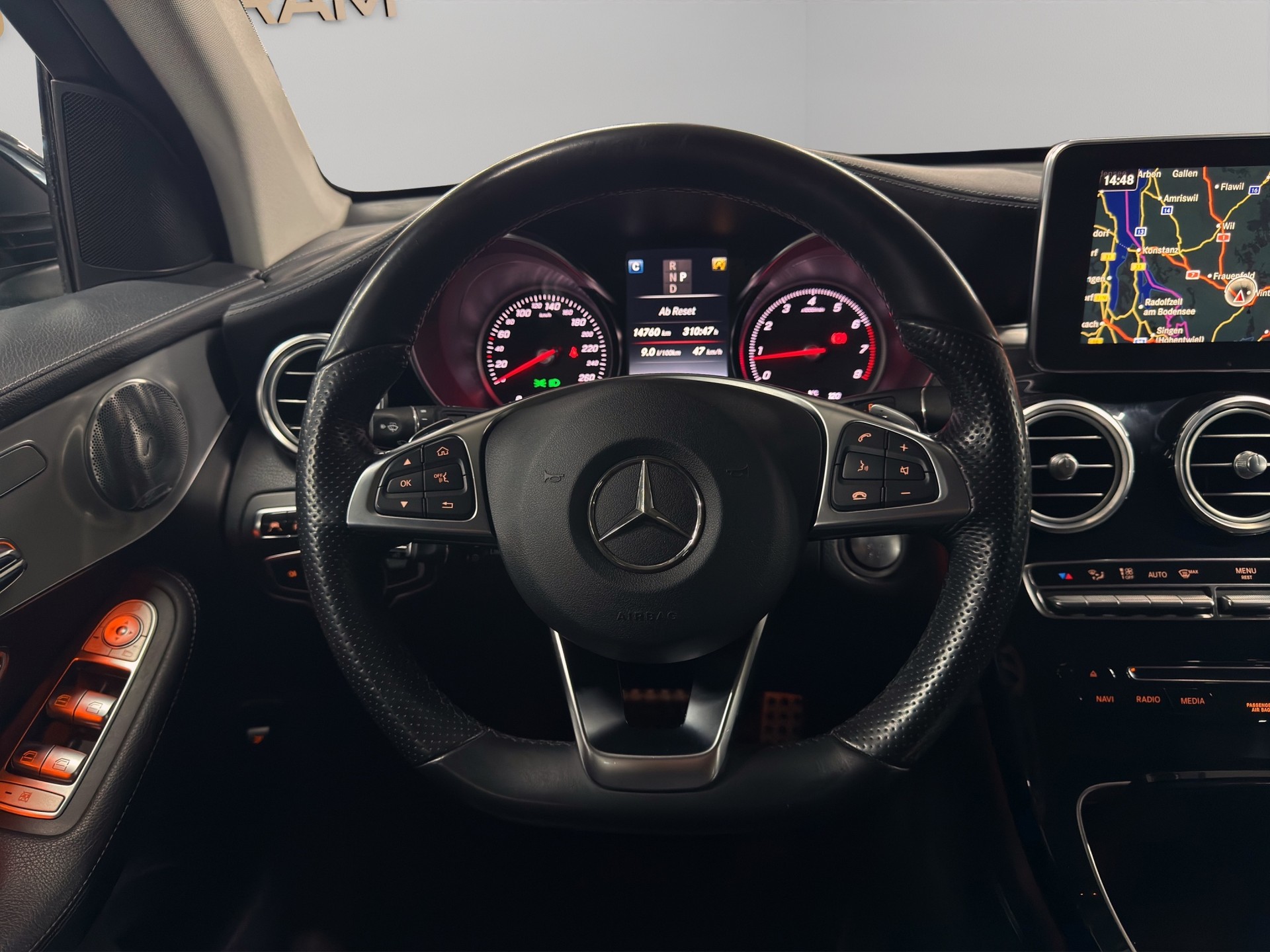 MERCEDES-BENZ GLC 250 4Matic 9G-Tronic-image-20