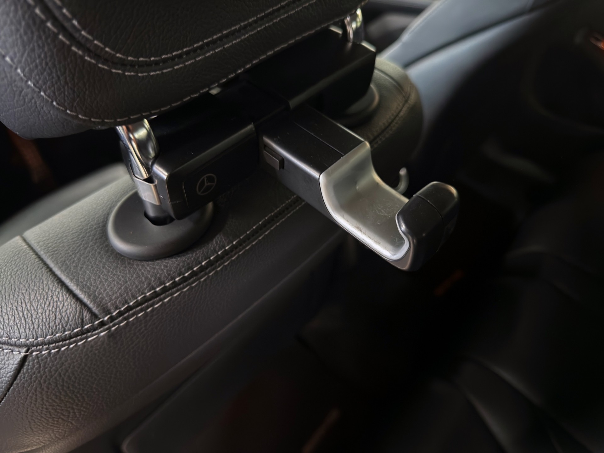 MERCEDES-BENZ GLC 250 4Matic 9G-Tronic-image-25