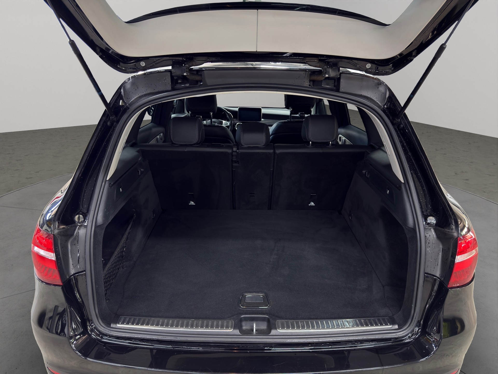 MERCEDES-BENZ GLC 250 4Matic 9G-Tronic-image-27