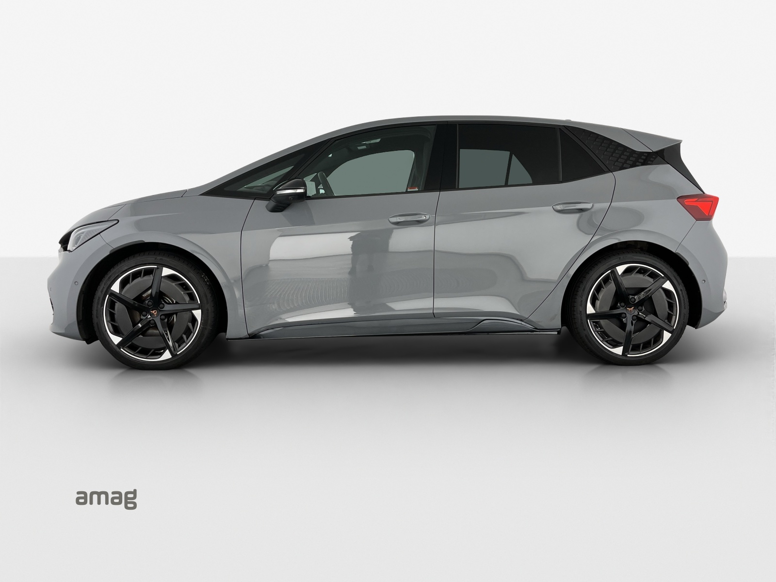 CUPRA Born 79 kWh e-Boost-showroom-element-1