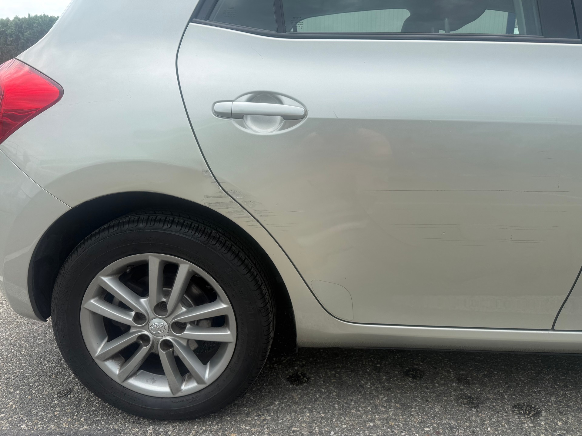 TOYOTA Auris 1.6 Linea Sol-image-11