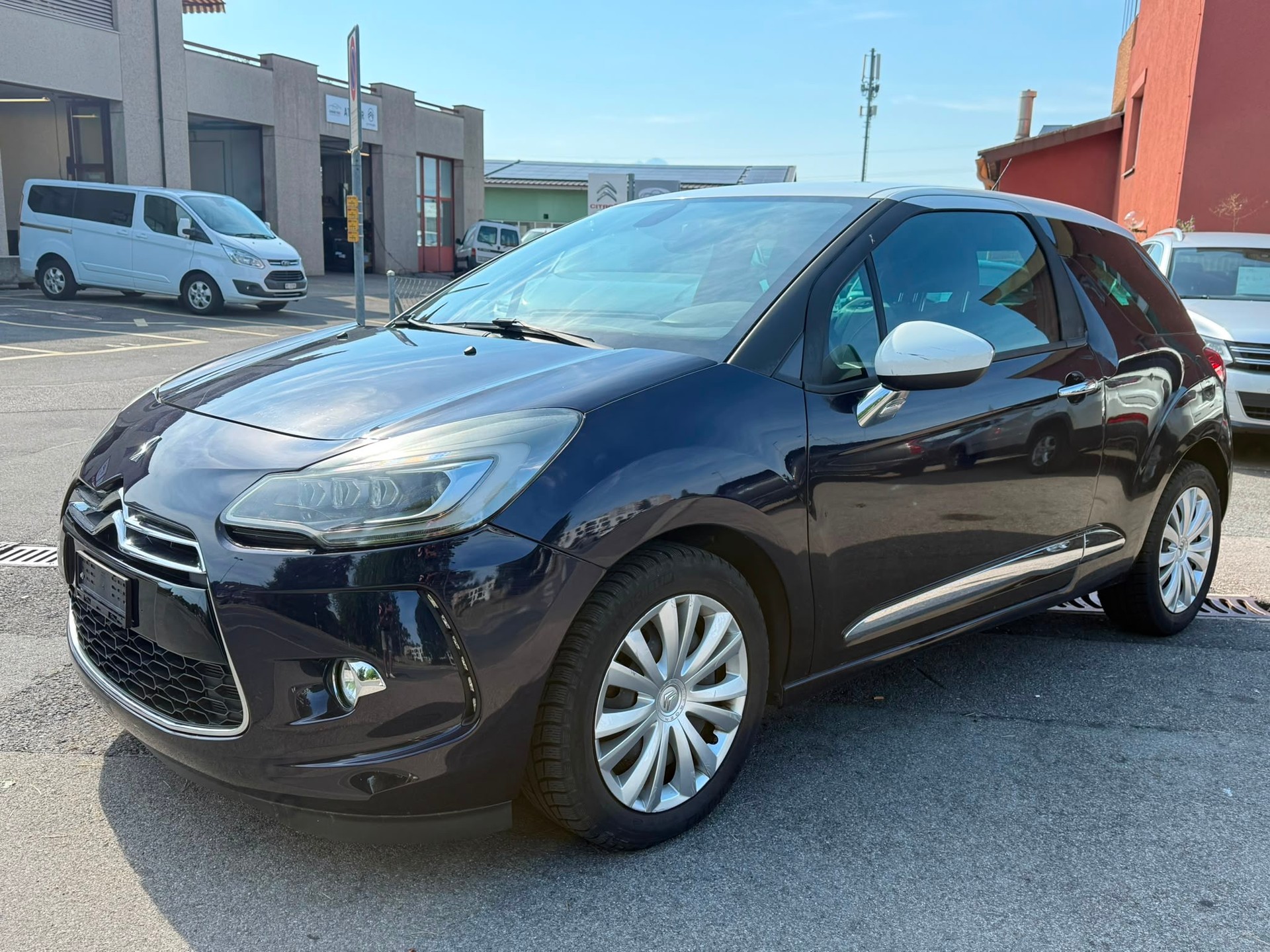 DS AUTOMOBILES DS3 1.2 Pure Tech SO Chic-image-2