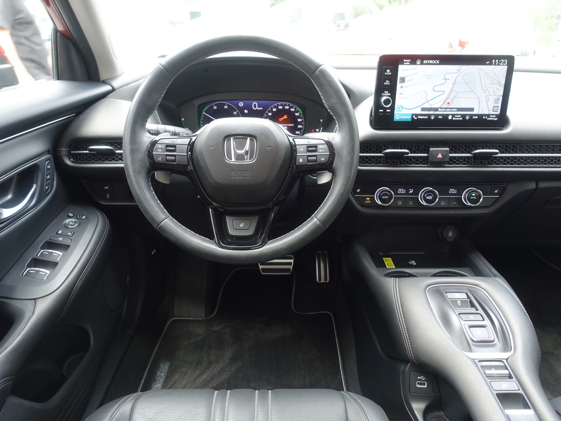 HONDA ZR-V 2.0i MMD Hybrid Advance Automatic-image-13