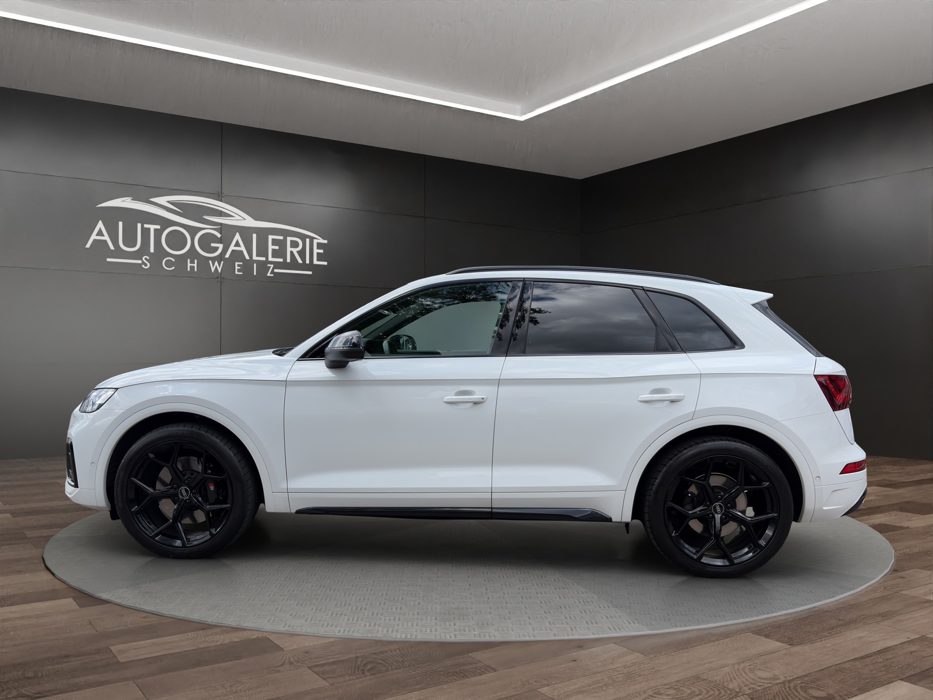 AUDI SQ5 TDI quattro | CH Fzg. | Gratis Service | 21" | Matrix LED | MMI Navi Plus Touch | Head Up | AHK |-showroom-element-1